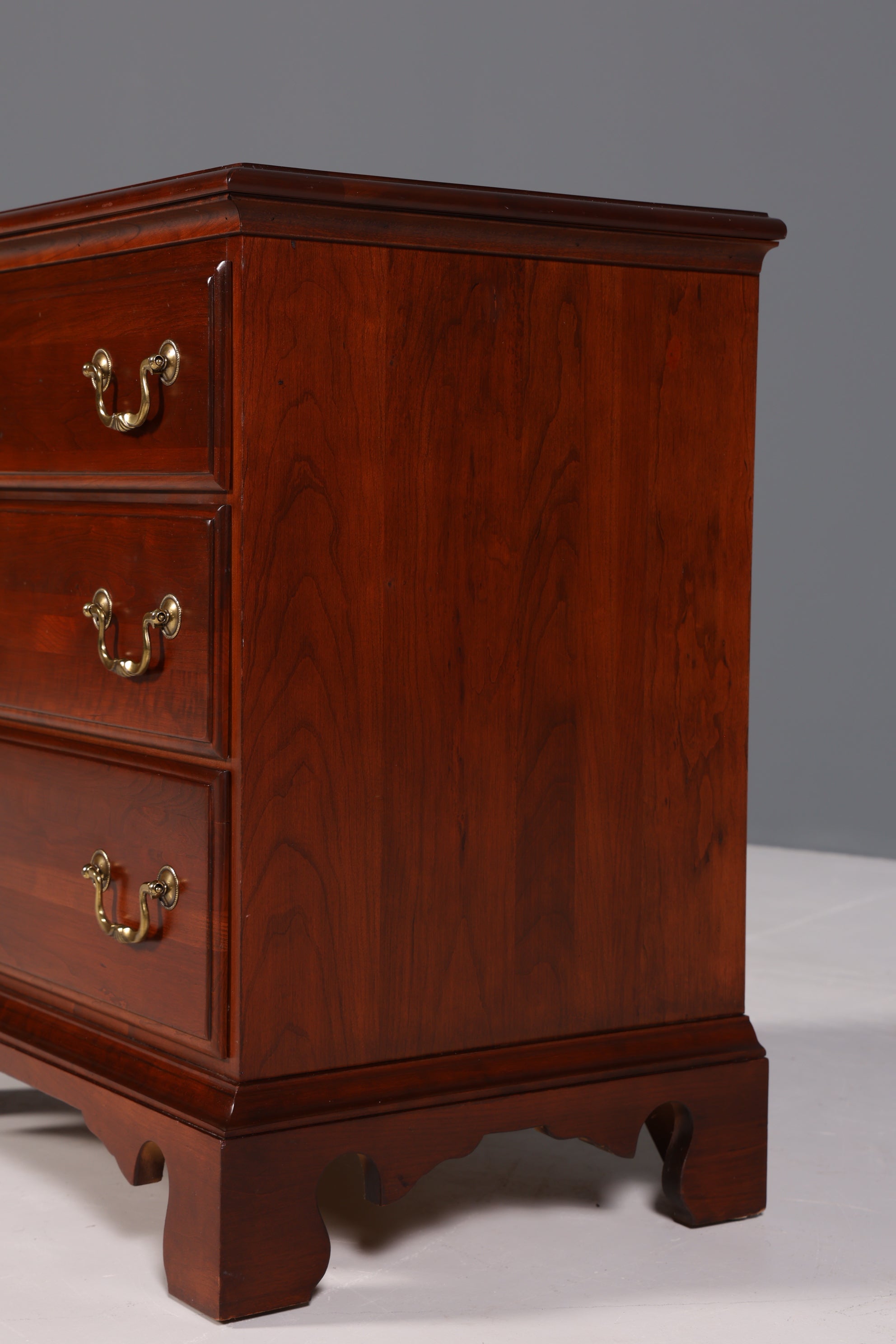 Edle Original Englische "Durham" Kommode echt Holz UK Nachttisch