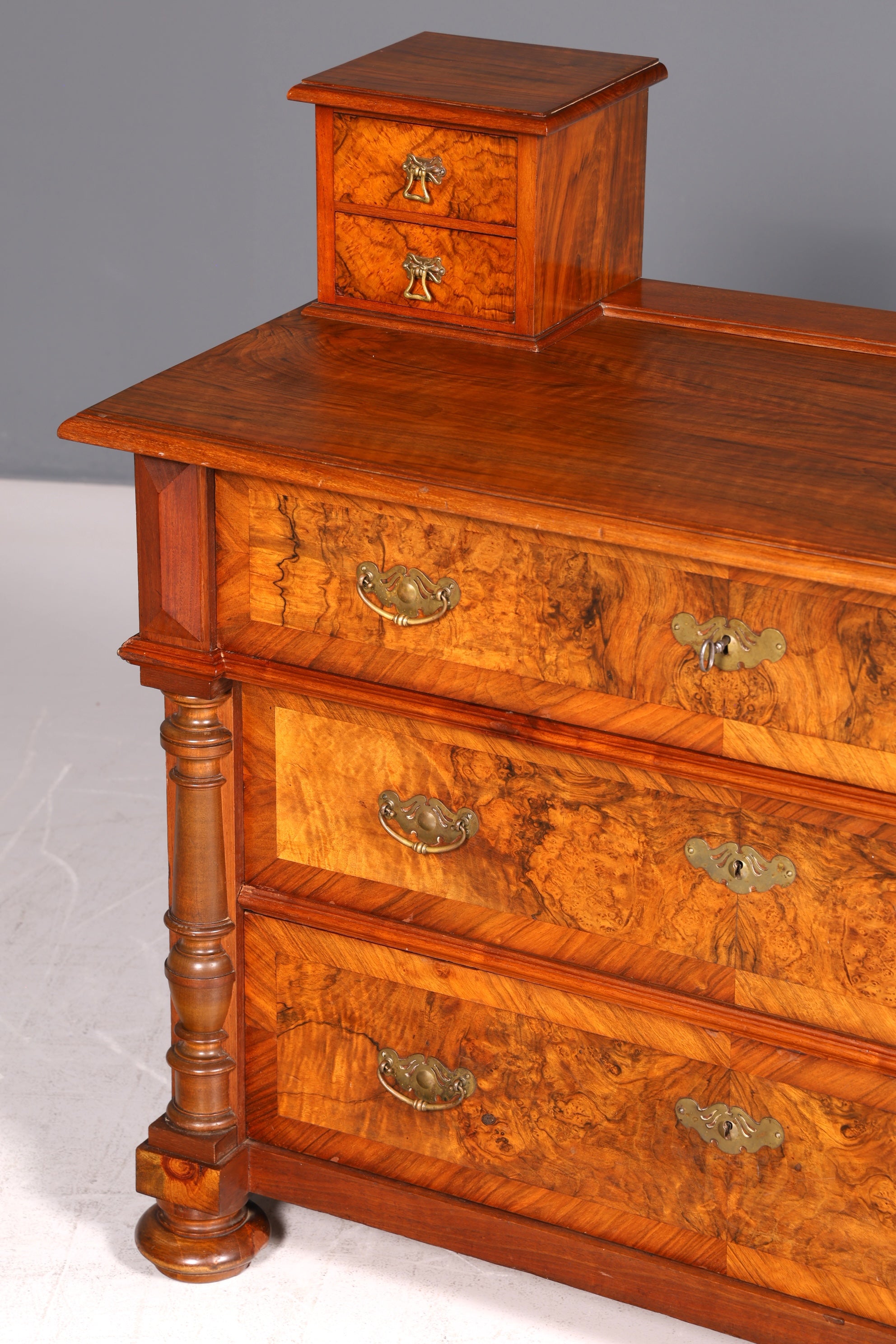 Wunderschöne Gründerzeit Kommode Louis Philippe Nussbaum Schubladenkommode Sideboard Antik um 1880