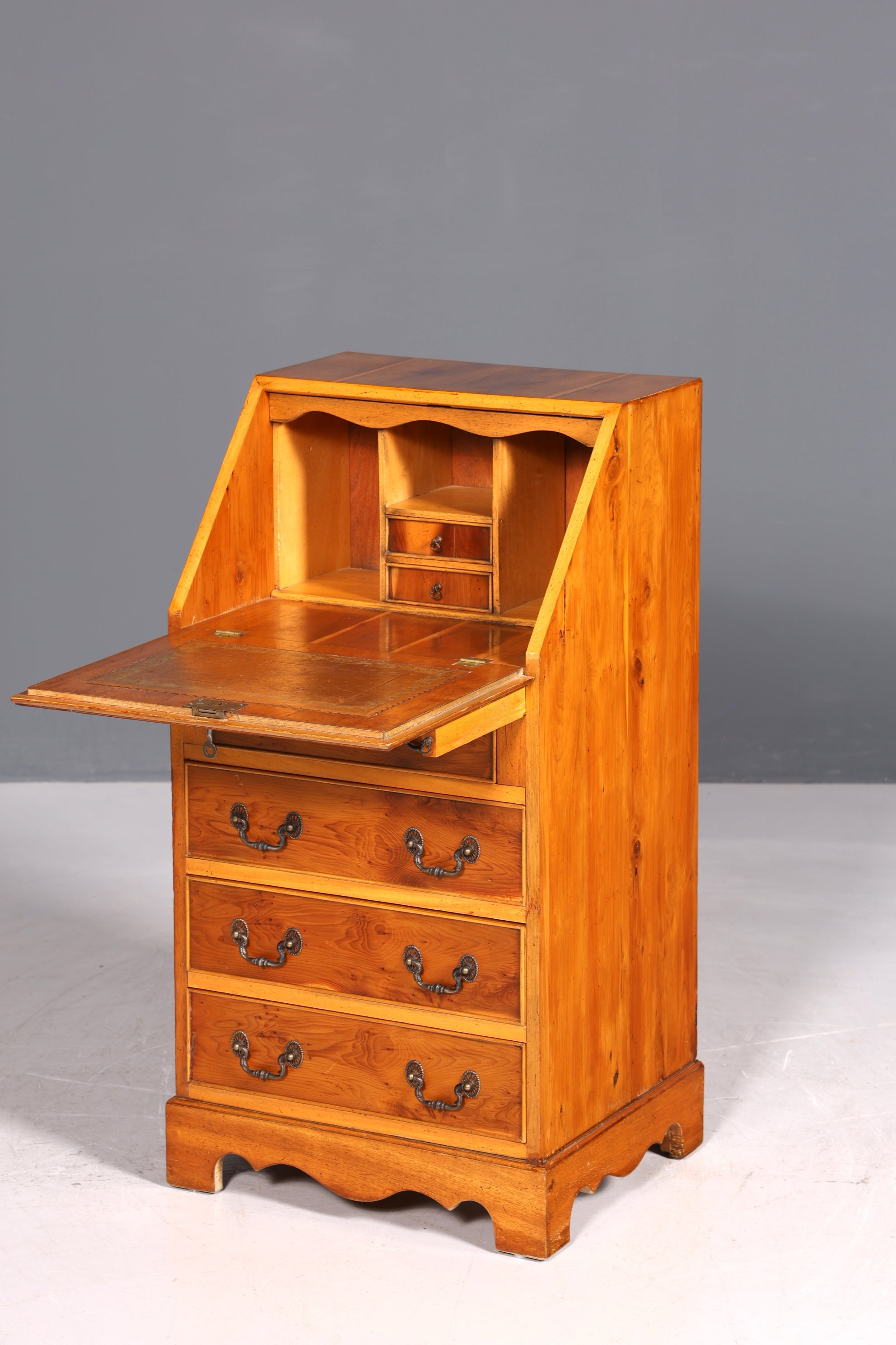 Schlichter Englischer Sekretär Englisch Schreibtisch Desk Bürotisch echt Lederauflage 60s Office Table