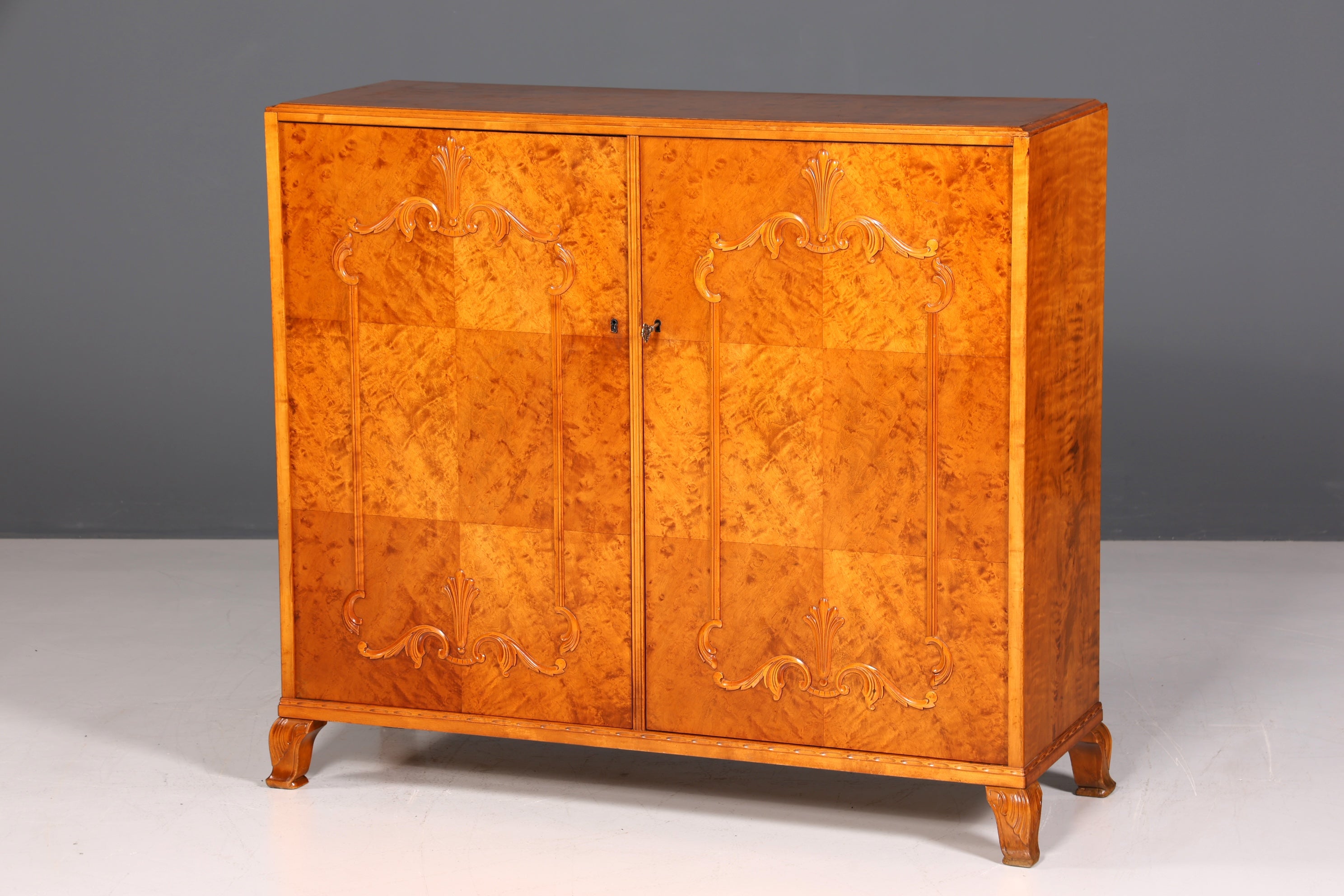 Stilvoller Original Art Deco Schrank Vertiko Sideboard um 1930 Highboard Kommode Aktenschrank Wäscheschrank