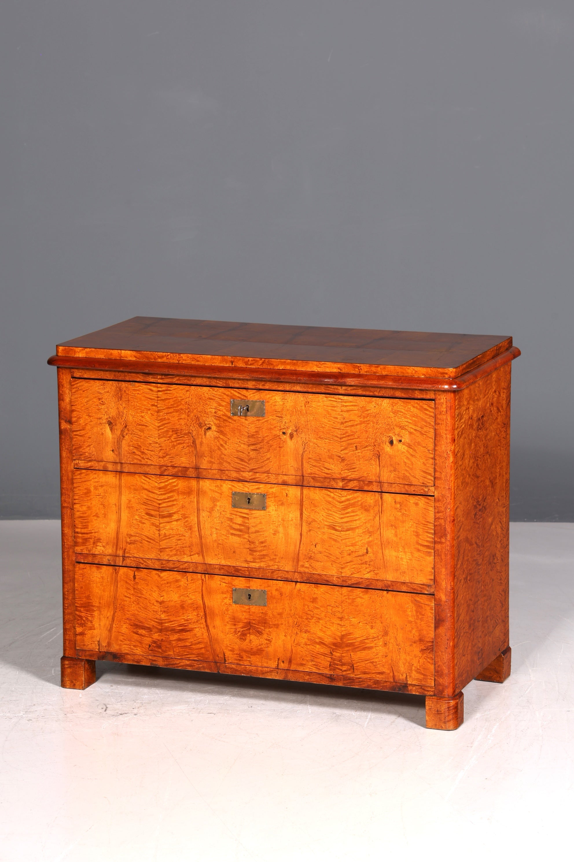 Beautiful Biedermeier Louis Philippe antique chest of drawers, linen chest