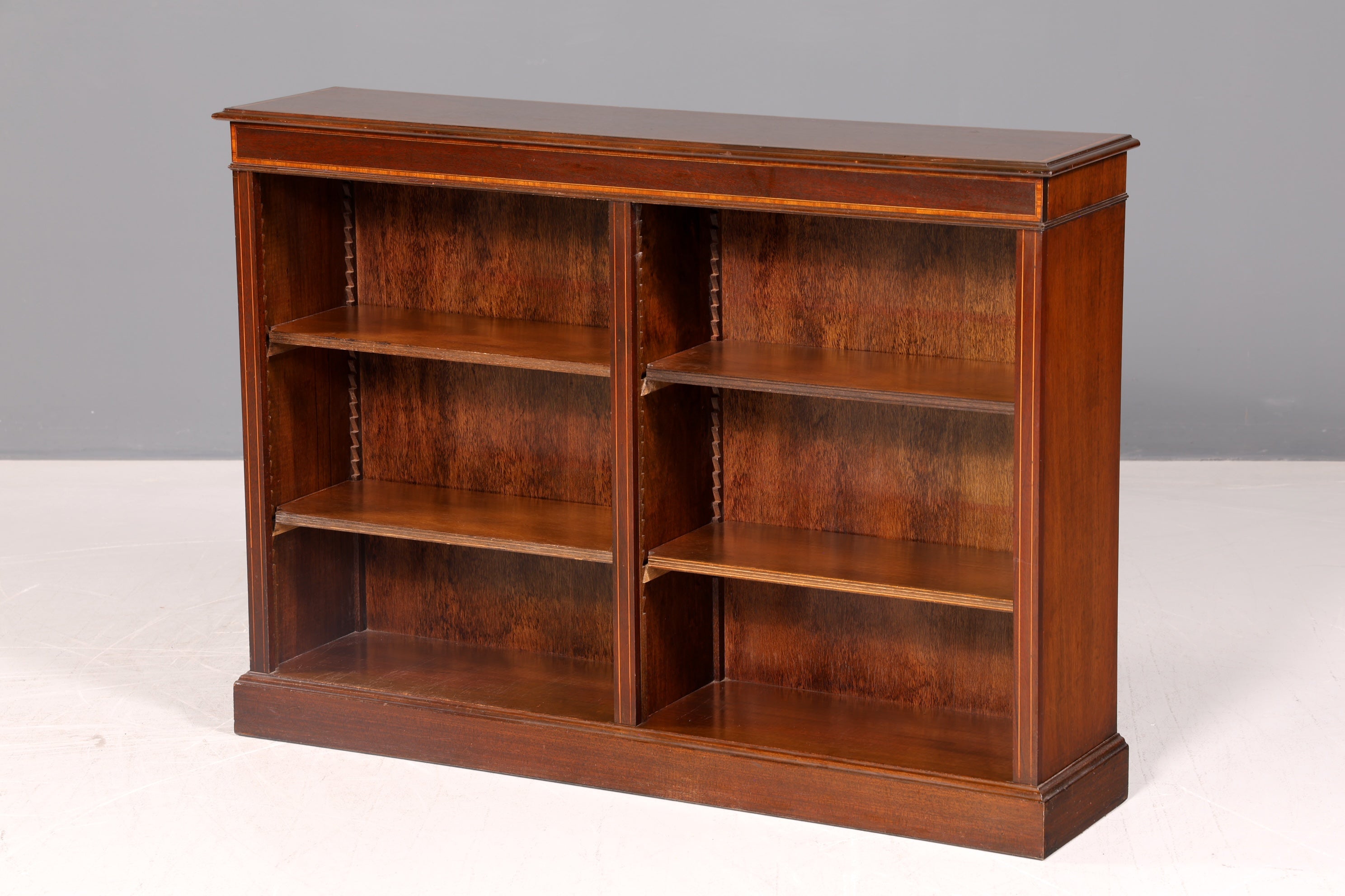 Wunderschönes Englisches Bücherregal Mahagoni Regal 60er Standregal Bücherschrank Buchablage Bookshelf Vintage