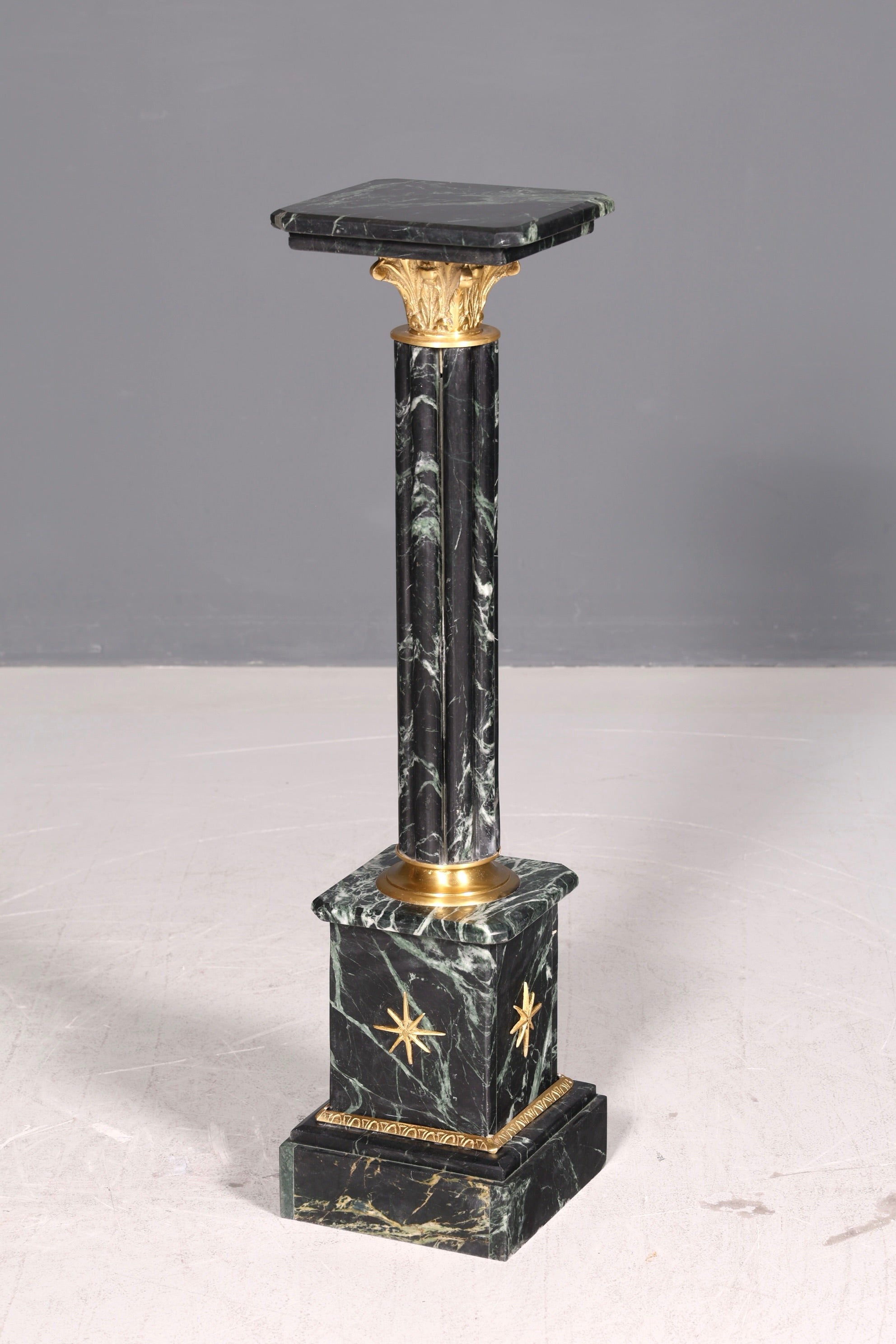 Traumhafte Barock Stil Säule Louis XV Marmor Blumensäule Naturstein Sockel Ablage