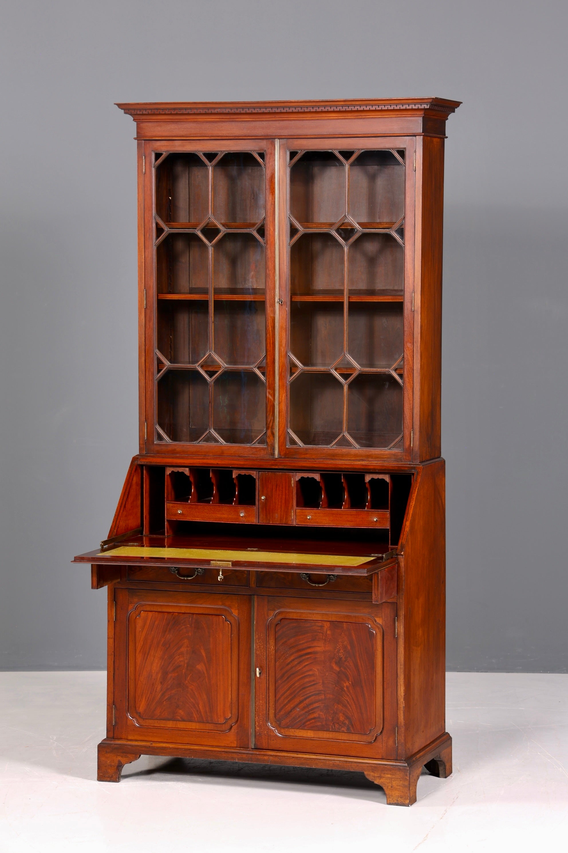 F877 Finish cm Wunderschöner Englischer Sekretär Büro Aufsatzsekretär Antik 60S Vitrinen Schrank UK