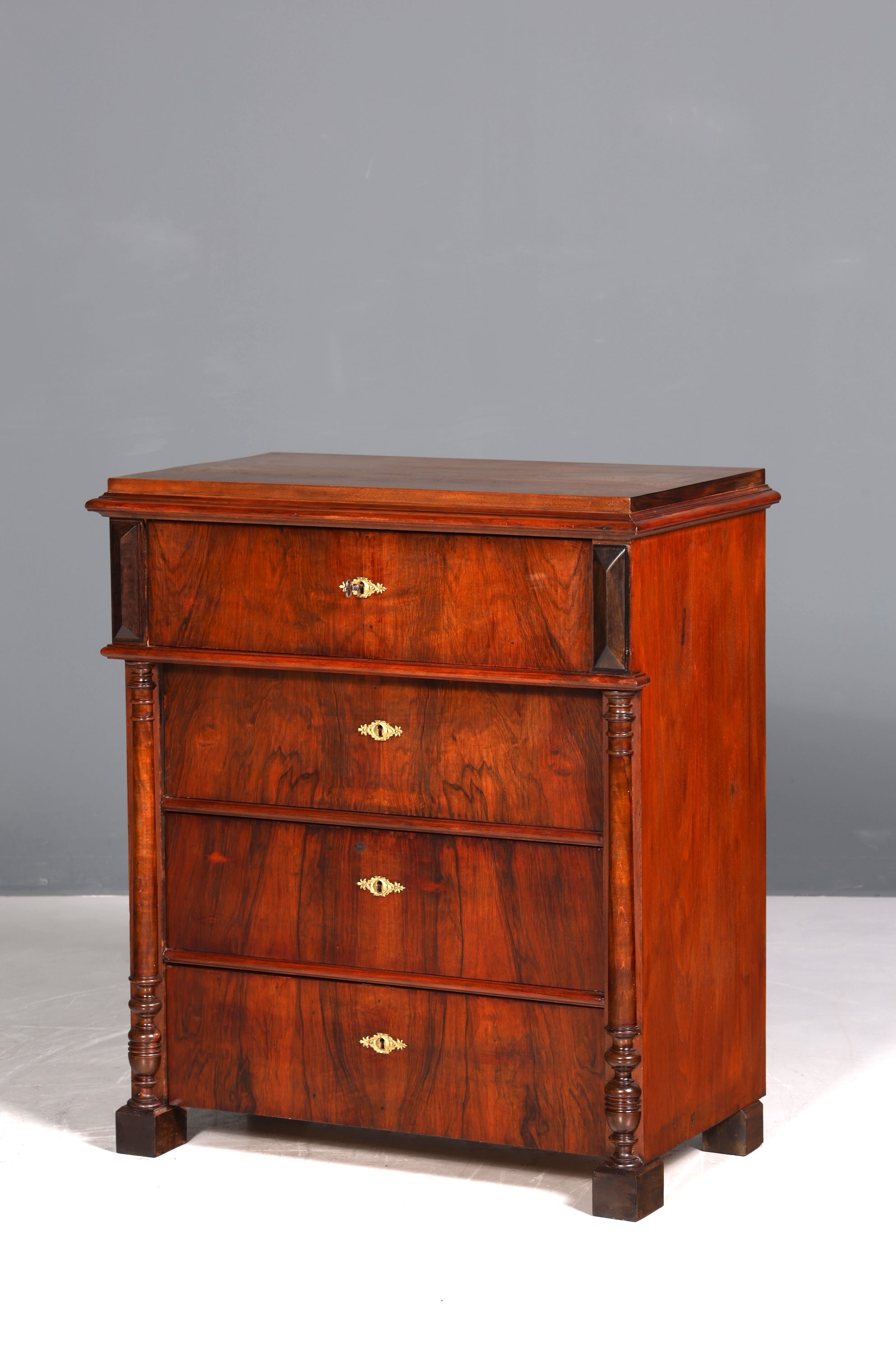 Elegant Gründerzeit (late 19th-century) Louis Philippe chest of drawers, sideboard, circa 1880.