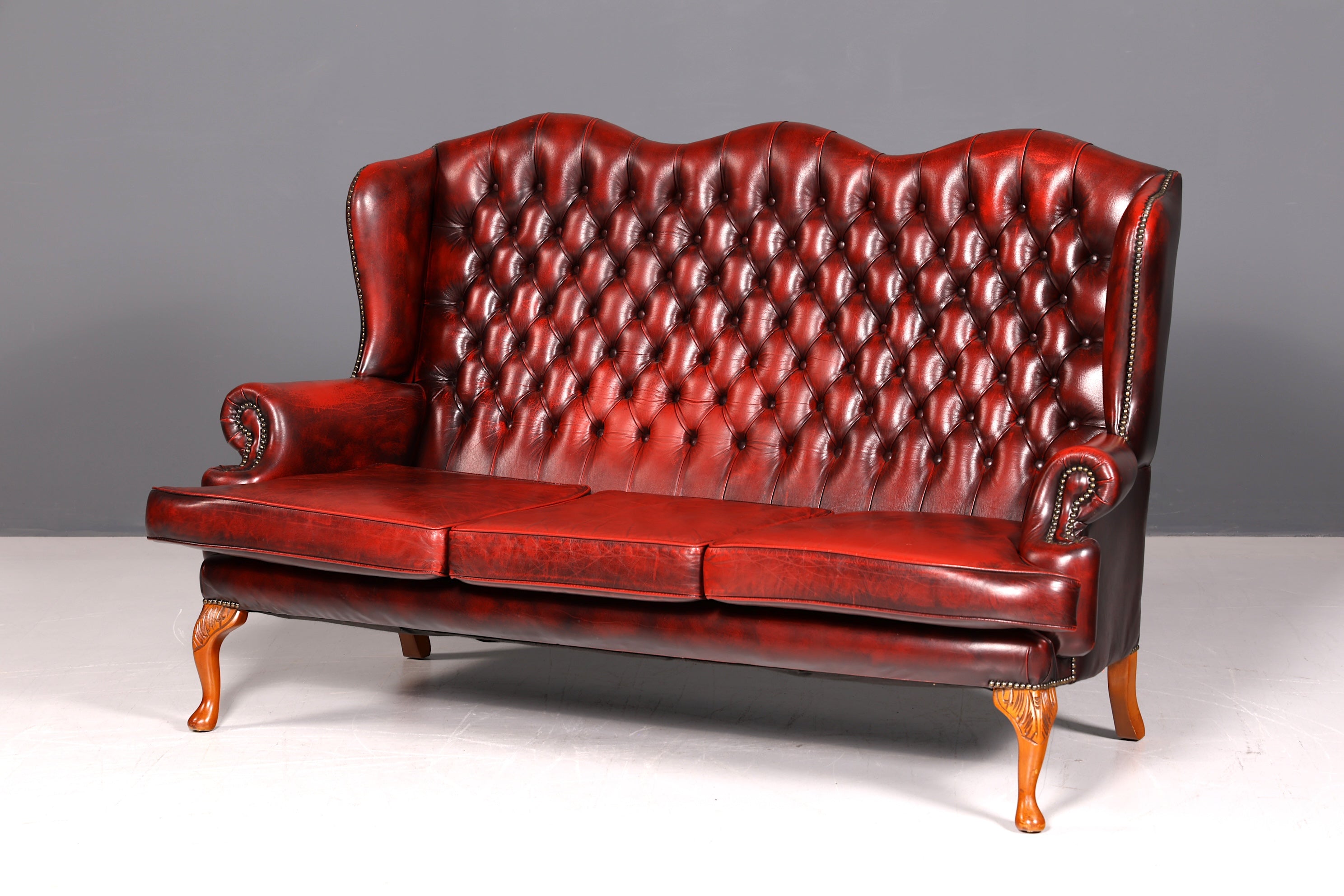 Edles Original Chesterfield Queen Anne Sofa 3er Sofa Englische Leder Couch Antik Designklassiker England UK