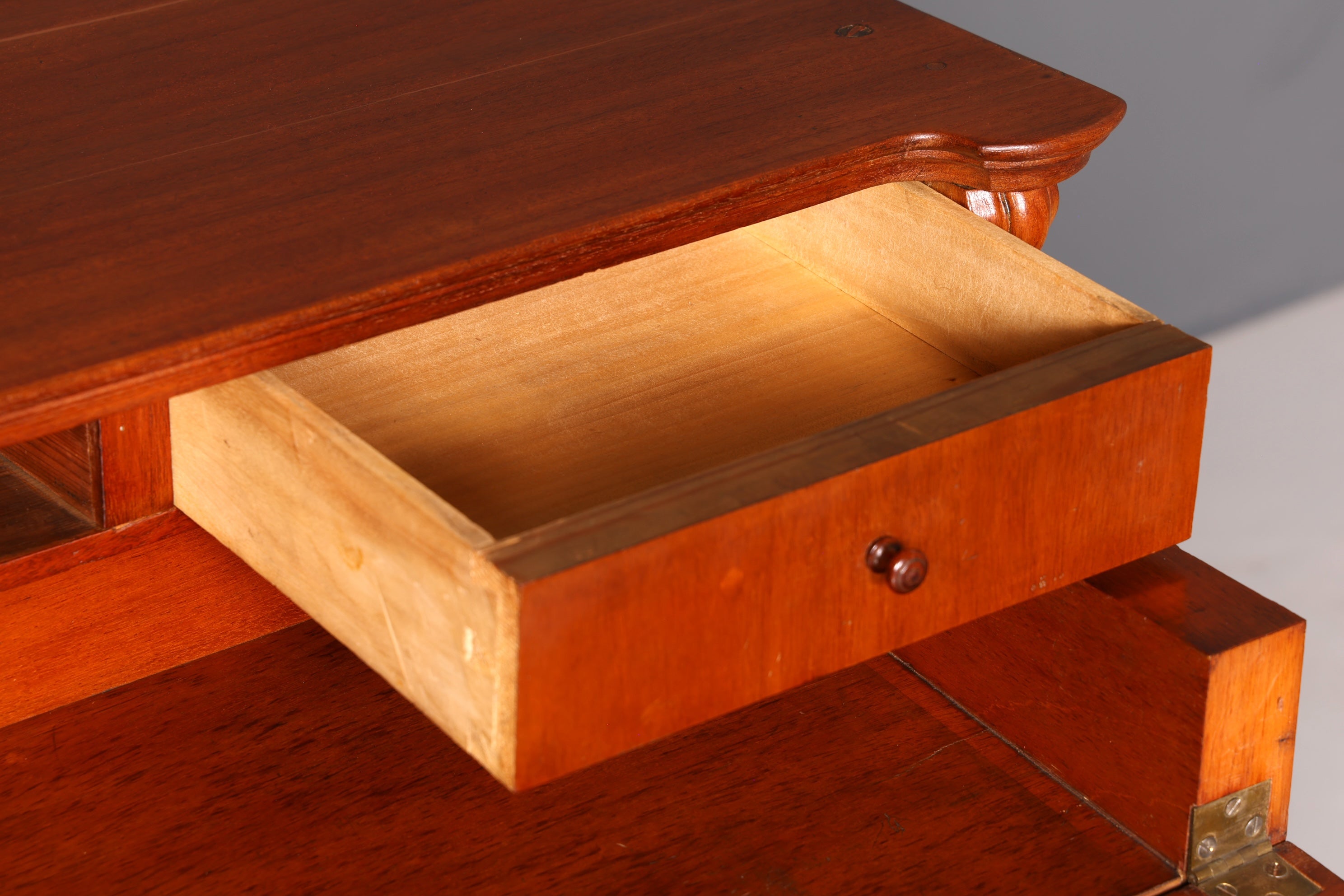 G272 Finish cm Beeindruckender Louis Philippe Sekretär Antik Rollladen Sekretär Schreibtisch Nussbaum Aufsatzsekretär (Kopie)