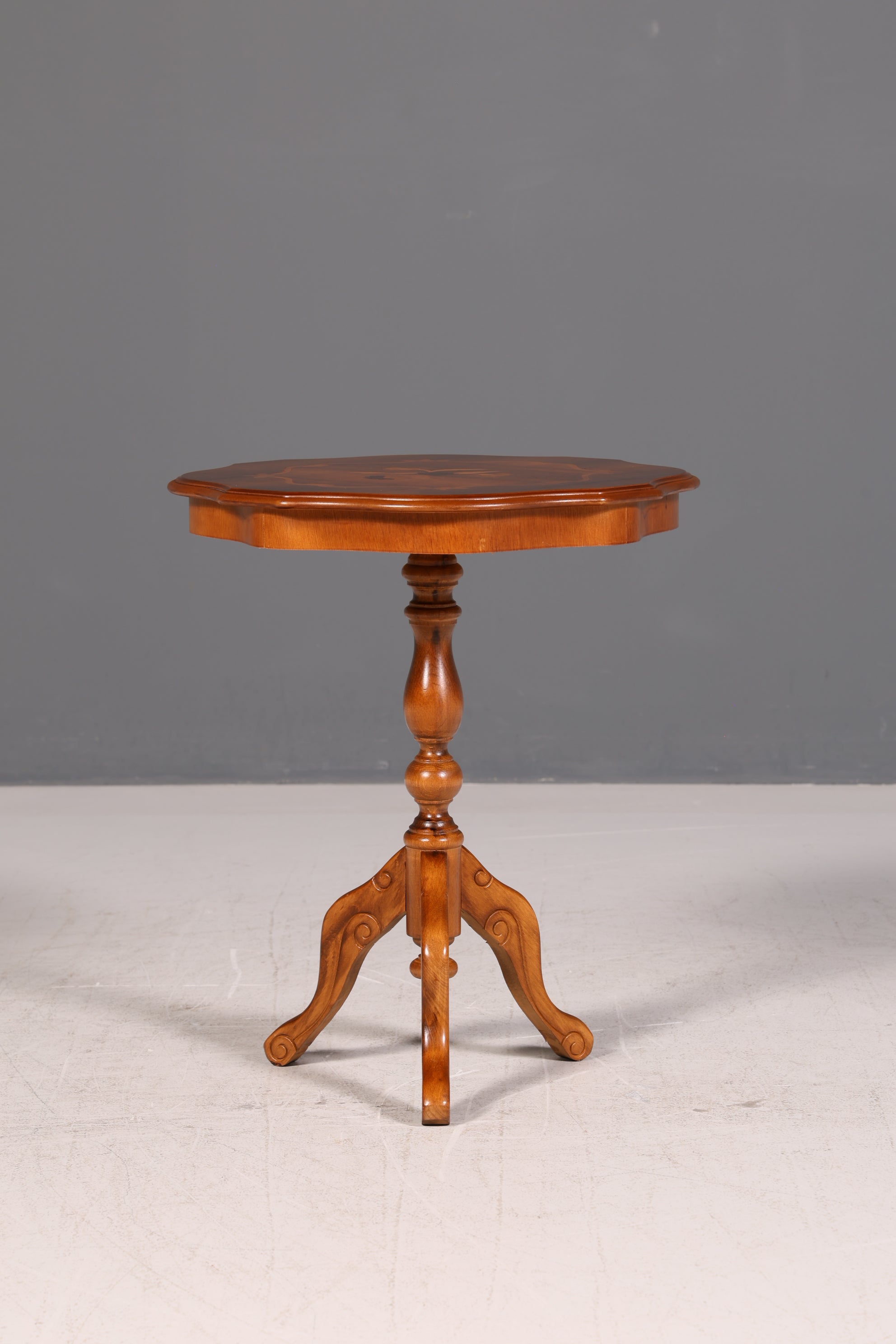 Wunderschöner Beistelltisch im Antik Stil Barock Ablagetisch Intarsien Beistelltisch Vintage Holz