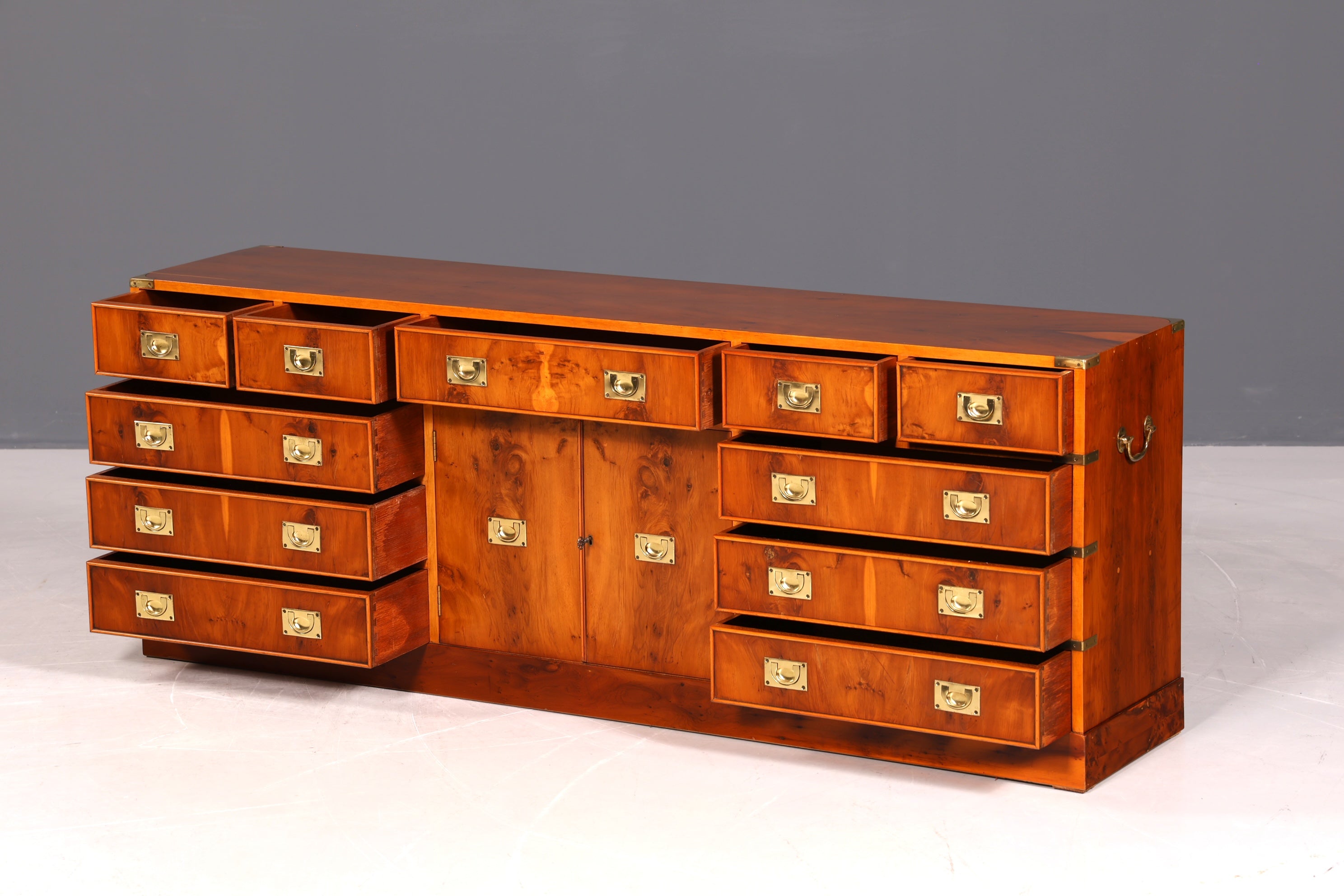 Wunderschönes XXL Maritim Sideboard Englische Schiffs Kommode Englisch Antik Schrank Military Chest