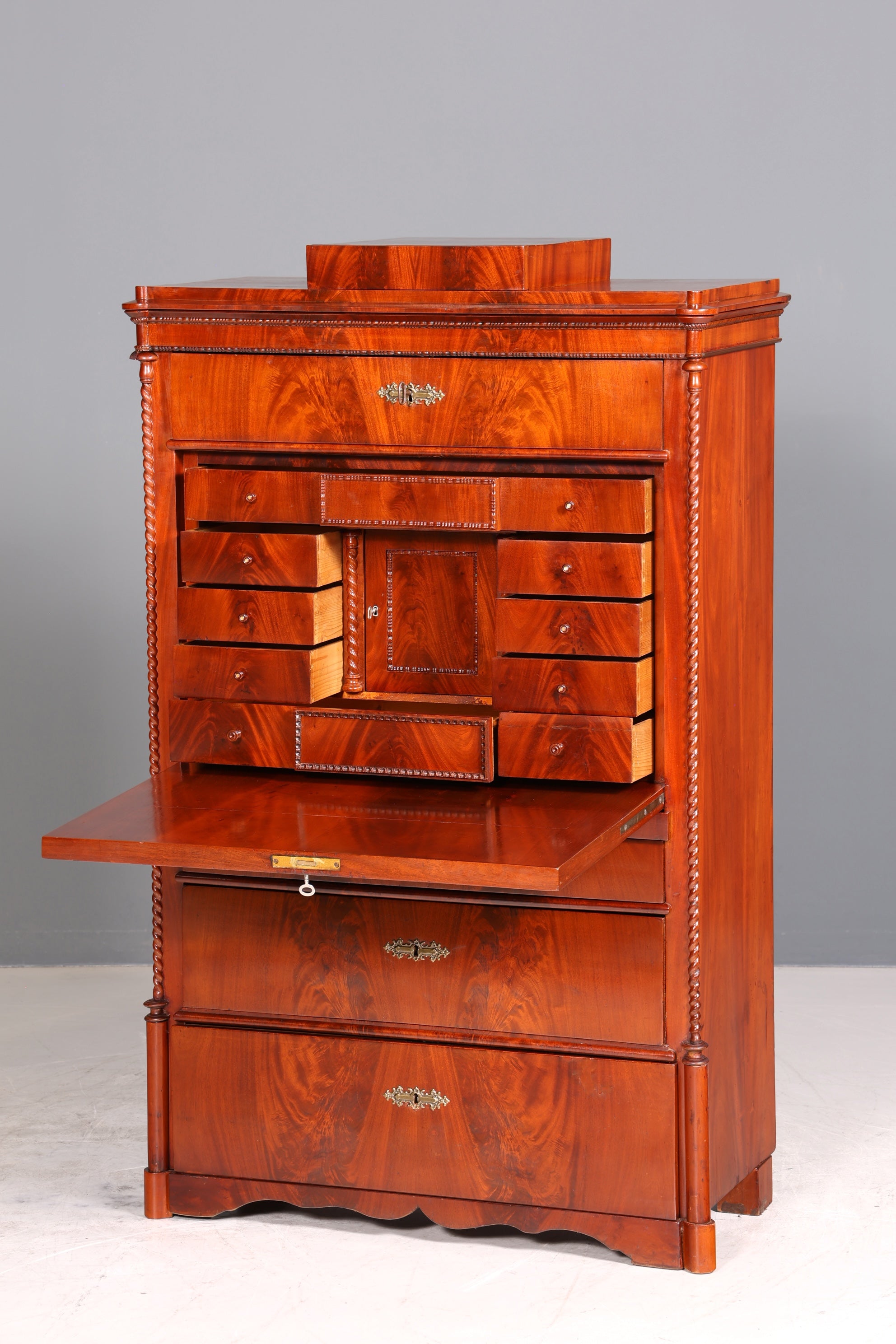 Stilvoller Louis Philippe Sekretär um 1880 Kommode Antik Biedermeier Stil Bürokommode