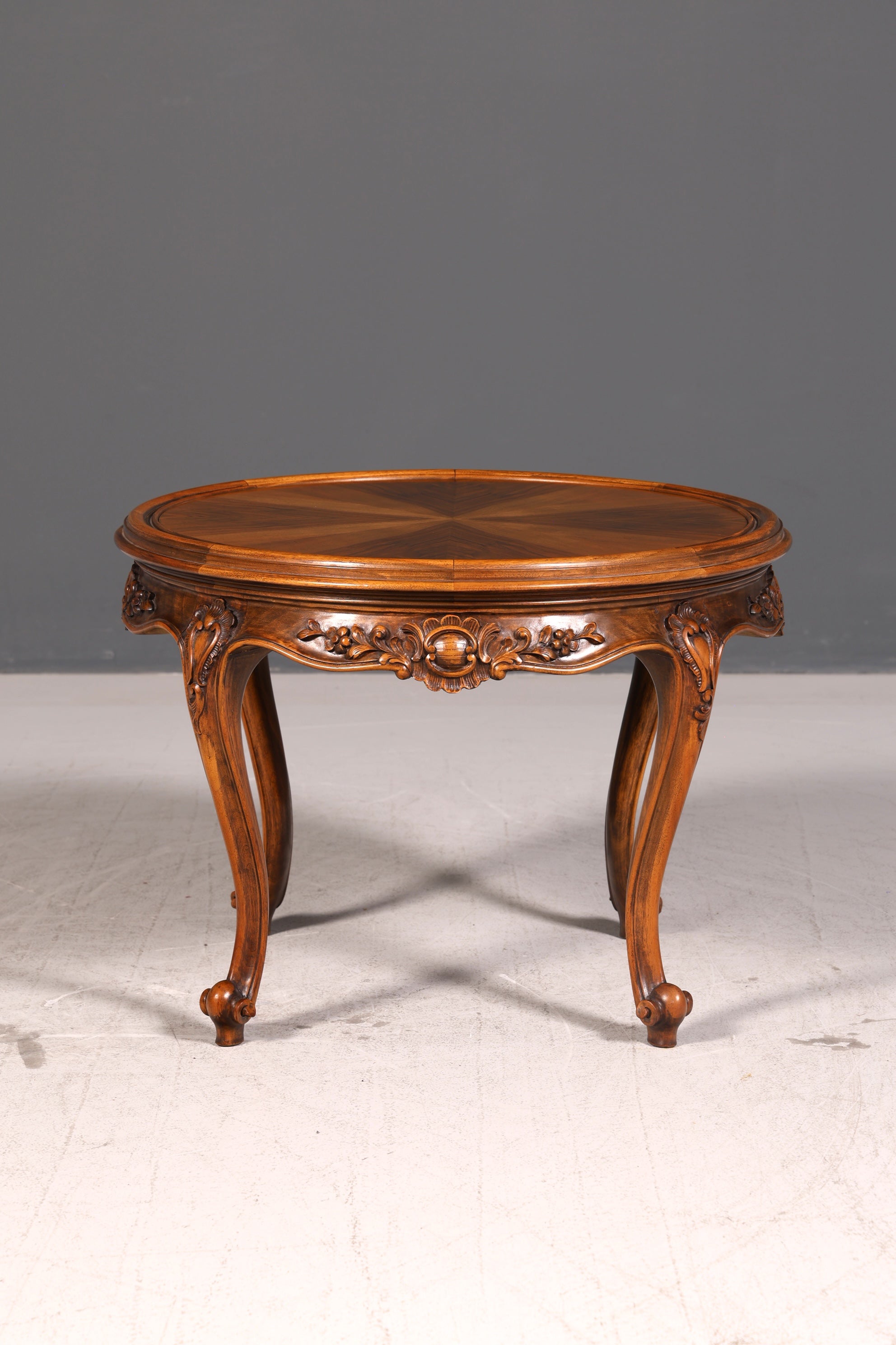 Wunderschöner Chippendale Couchtisch Barock Stil Rund Beistelltisch Ablagetisch Antik Sofatisch Vintage