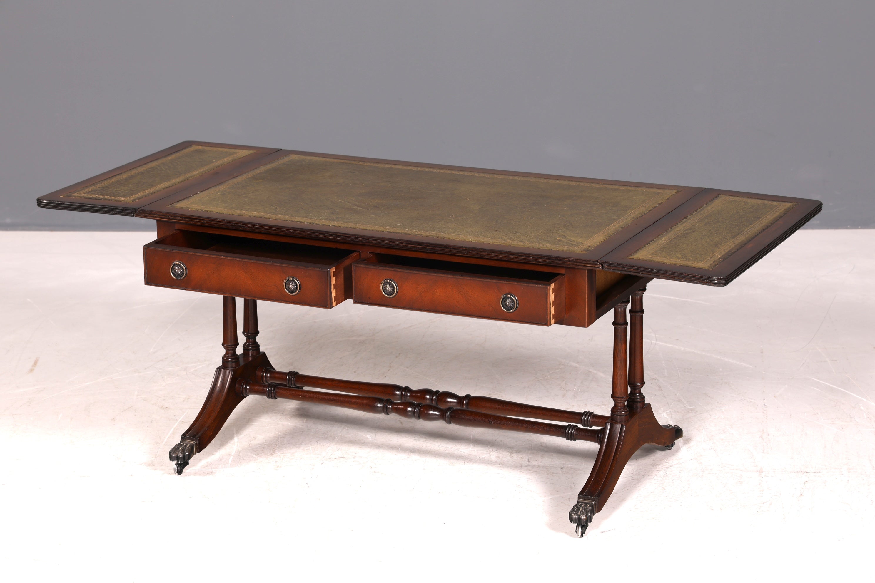 G050 Finish Traumhafter Englischer Tisch Couchtisch Englisch Antik Stil Mahagoni Ablagetisch Empire Stil Beistelltisch