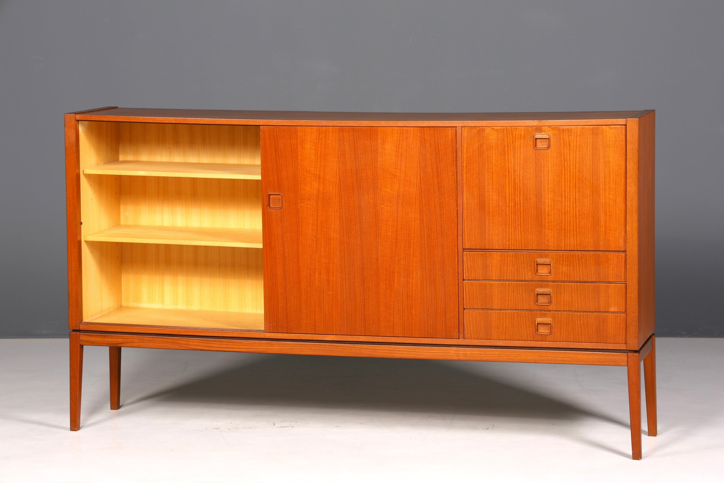 Wunderschönes Mid Century Highboard Teak Holz Schrank Danish Design Büro Kommode 60s