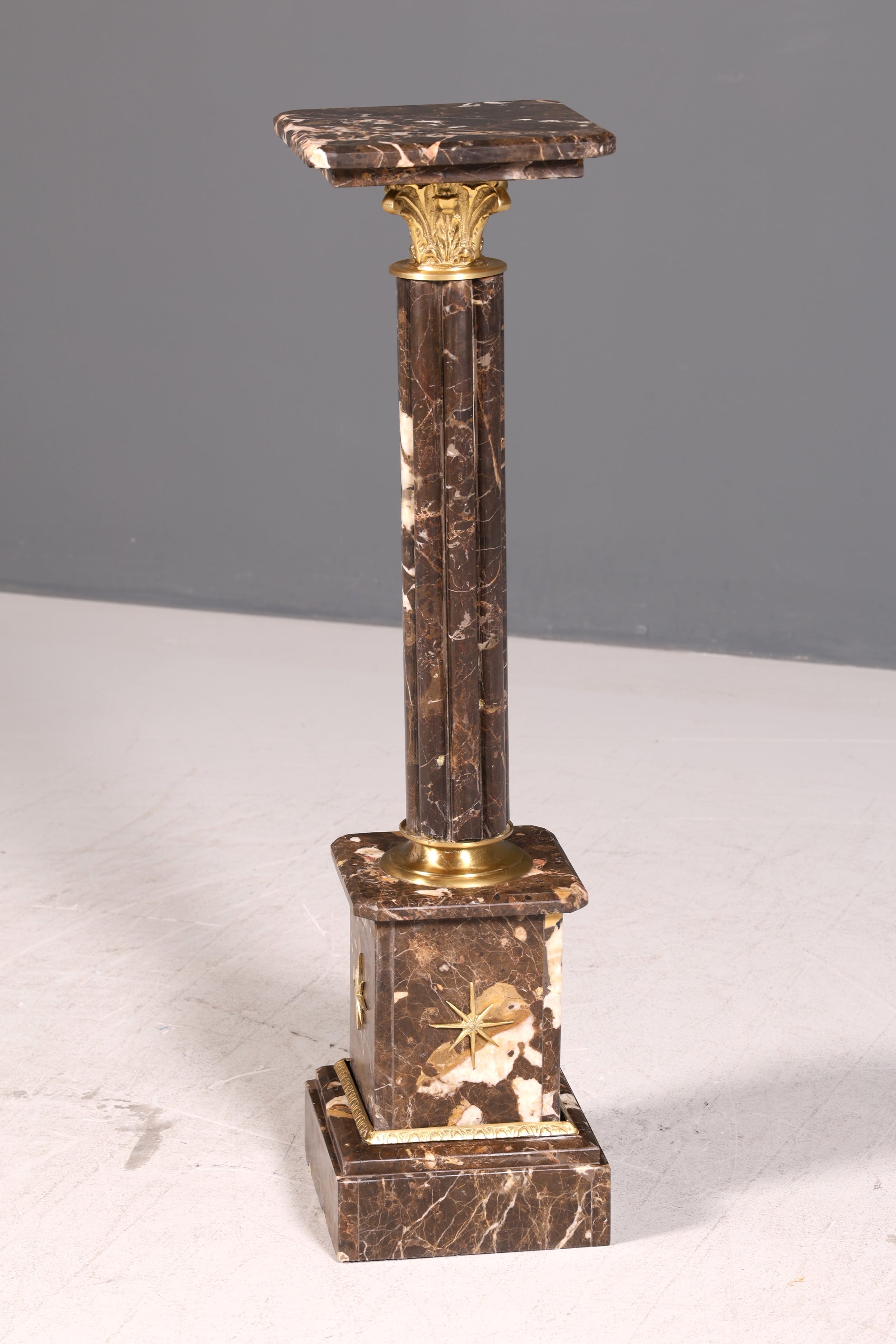Wunderschöne Barock Stil Säule Louis XV Marmor Blumensäule Naturstein Sockel Ablage