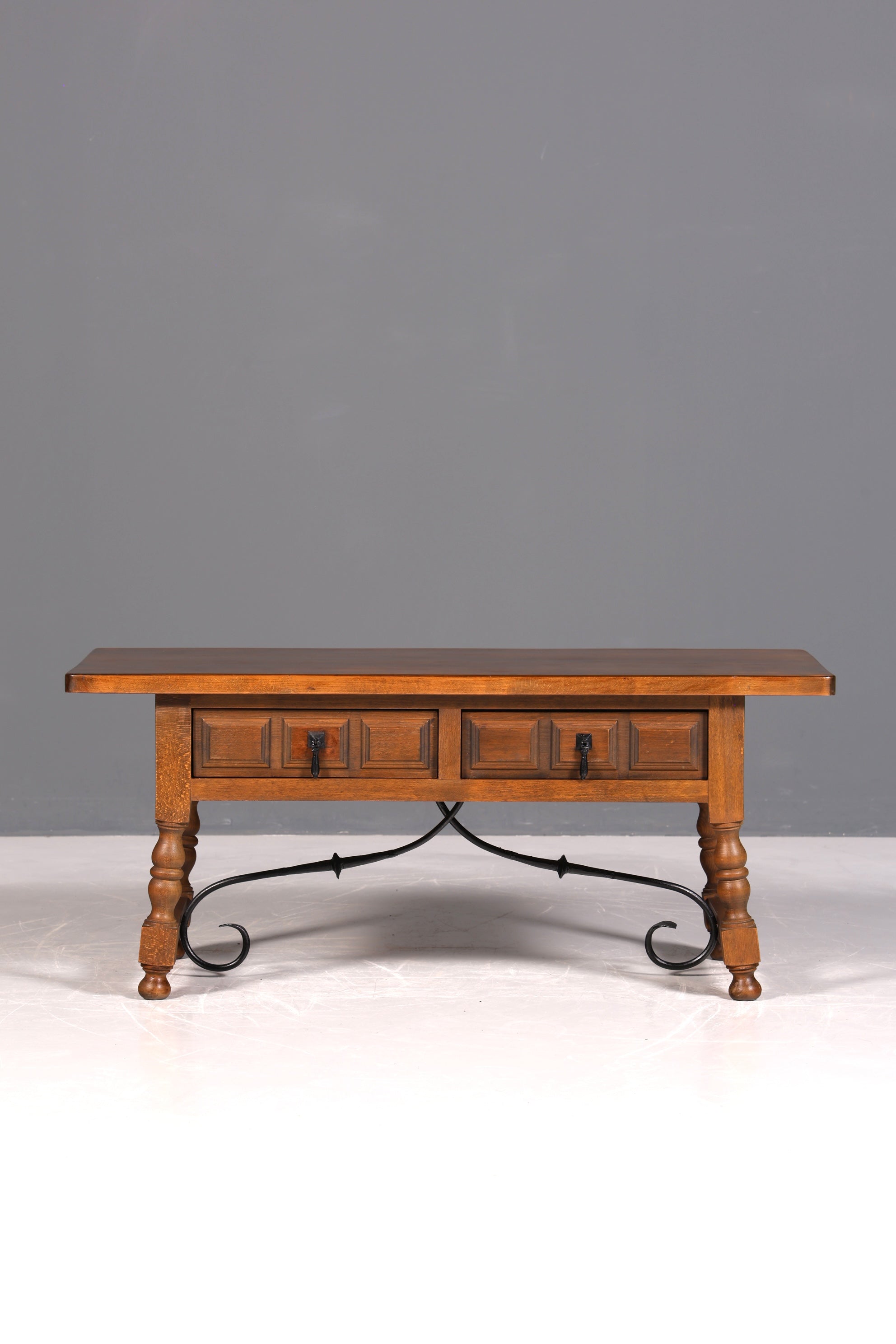 Beautiful Spanish table, real wood coffee table, rustic Spanish side table