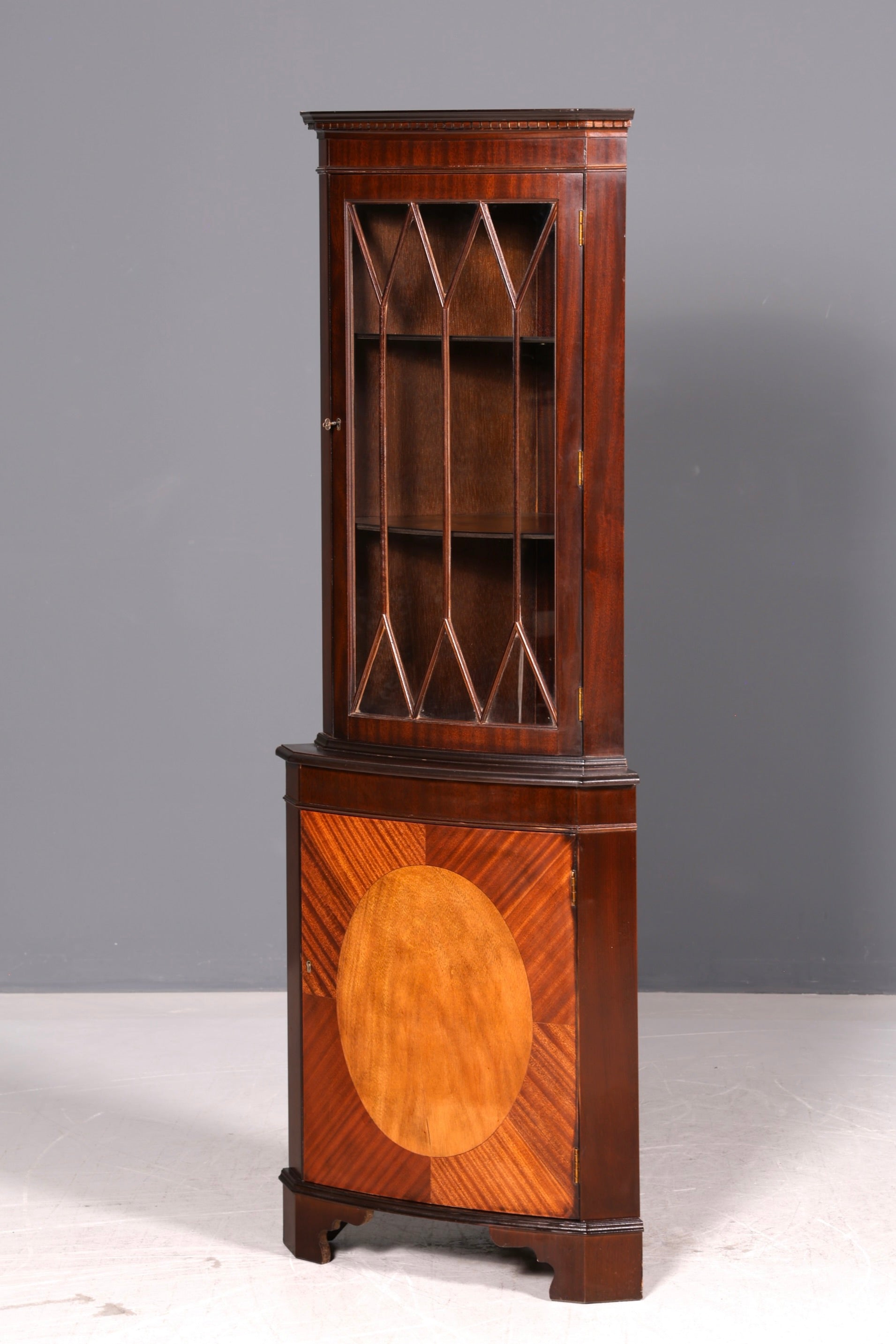 Wunderschöne Englische Eckvitrine Mahagoni 60er Echt Holz Schrank Eckschrank Glasvitrine Vitrine Vintage