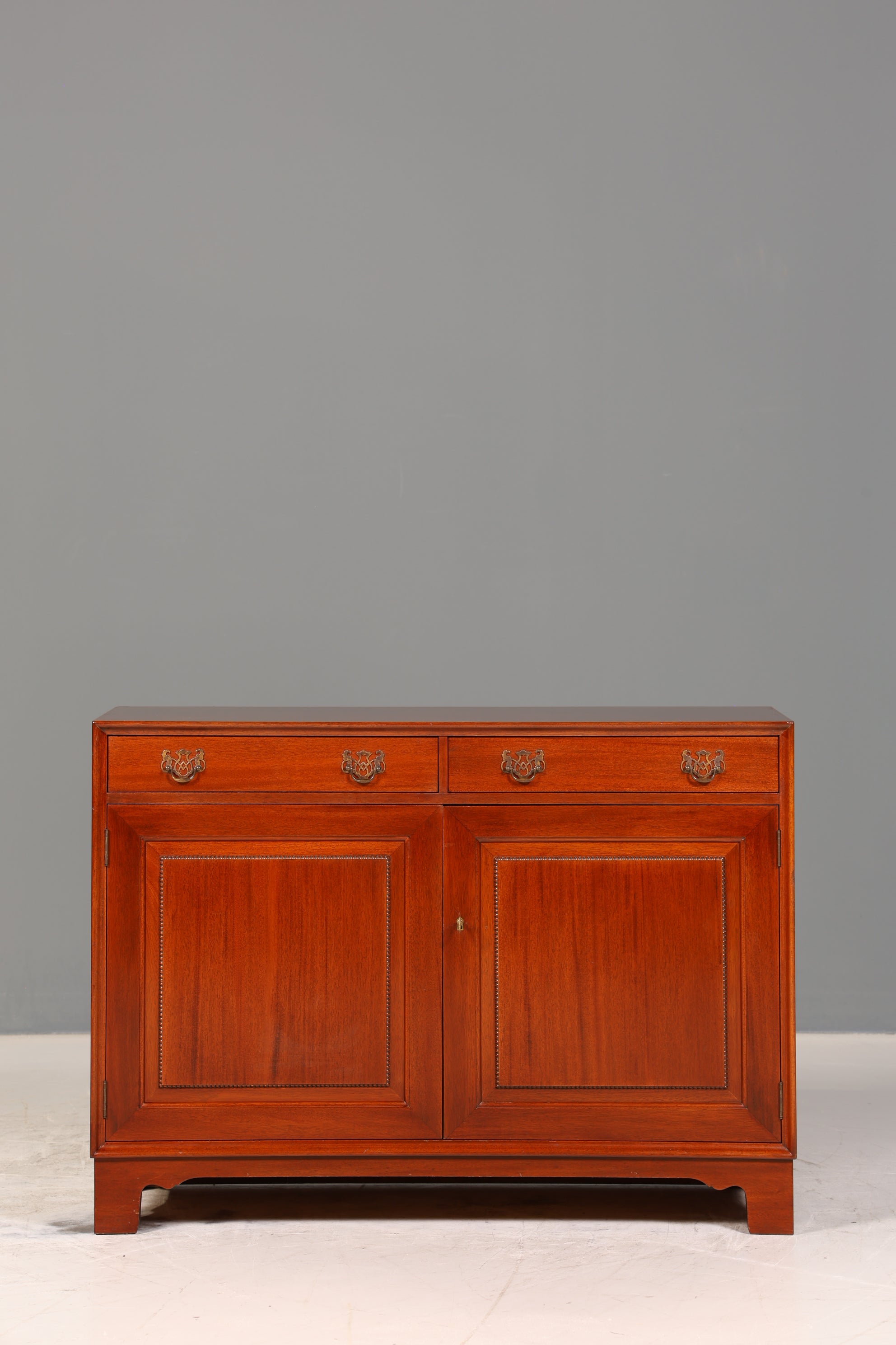 Wunderschöne Englische Kommode Holz TV Schrank echt Holz Antik Sideboard 2 von 2