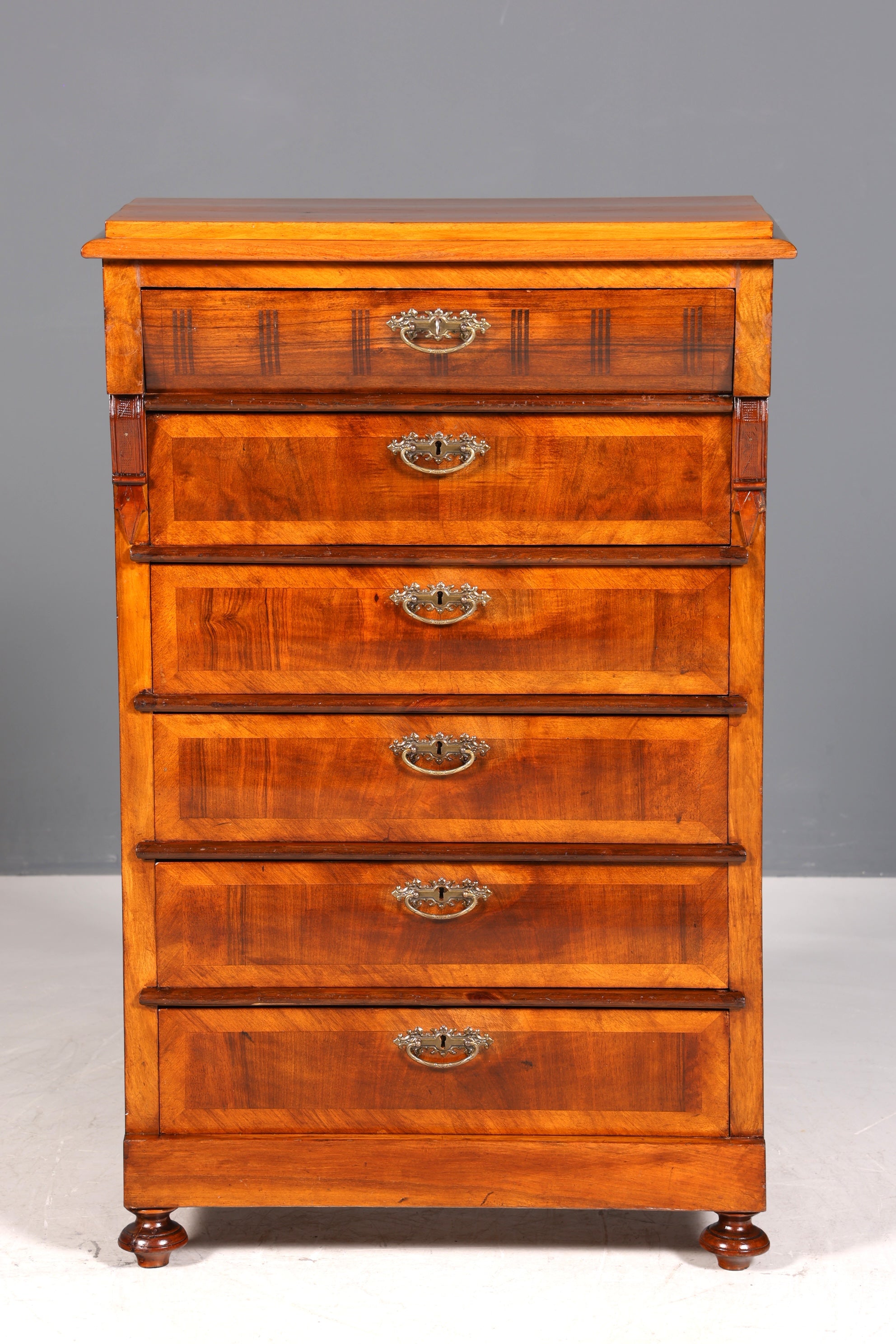 Stylish Gründerzeit chest of drawers circa 1890, Art Nouveau vertiko, antique chiffonier, linen chest
