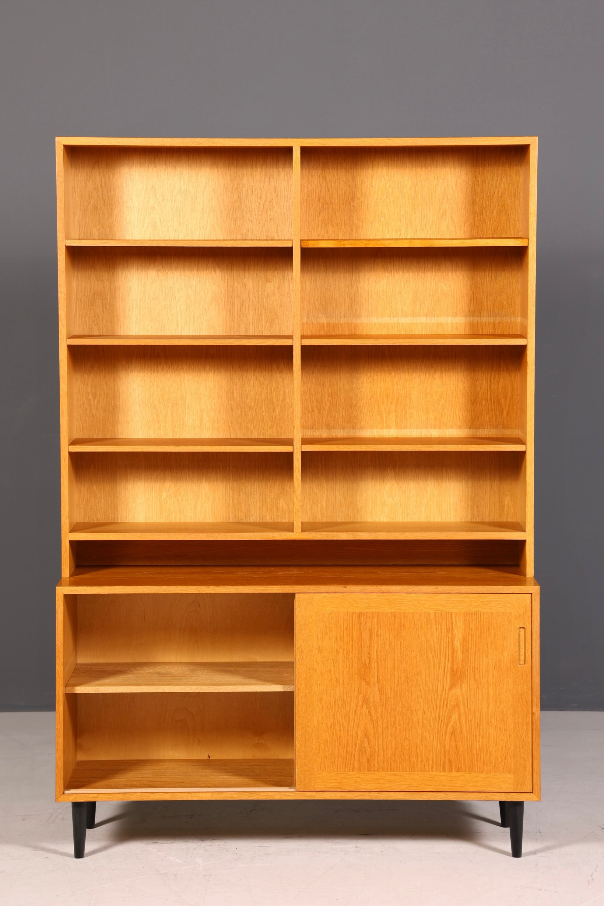 G120 Finish Schlichtes Mid Century Bücherregal Danish Design Schrank Retro Kommode Schiebetür Regal Vintage