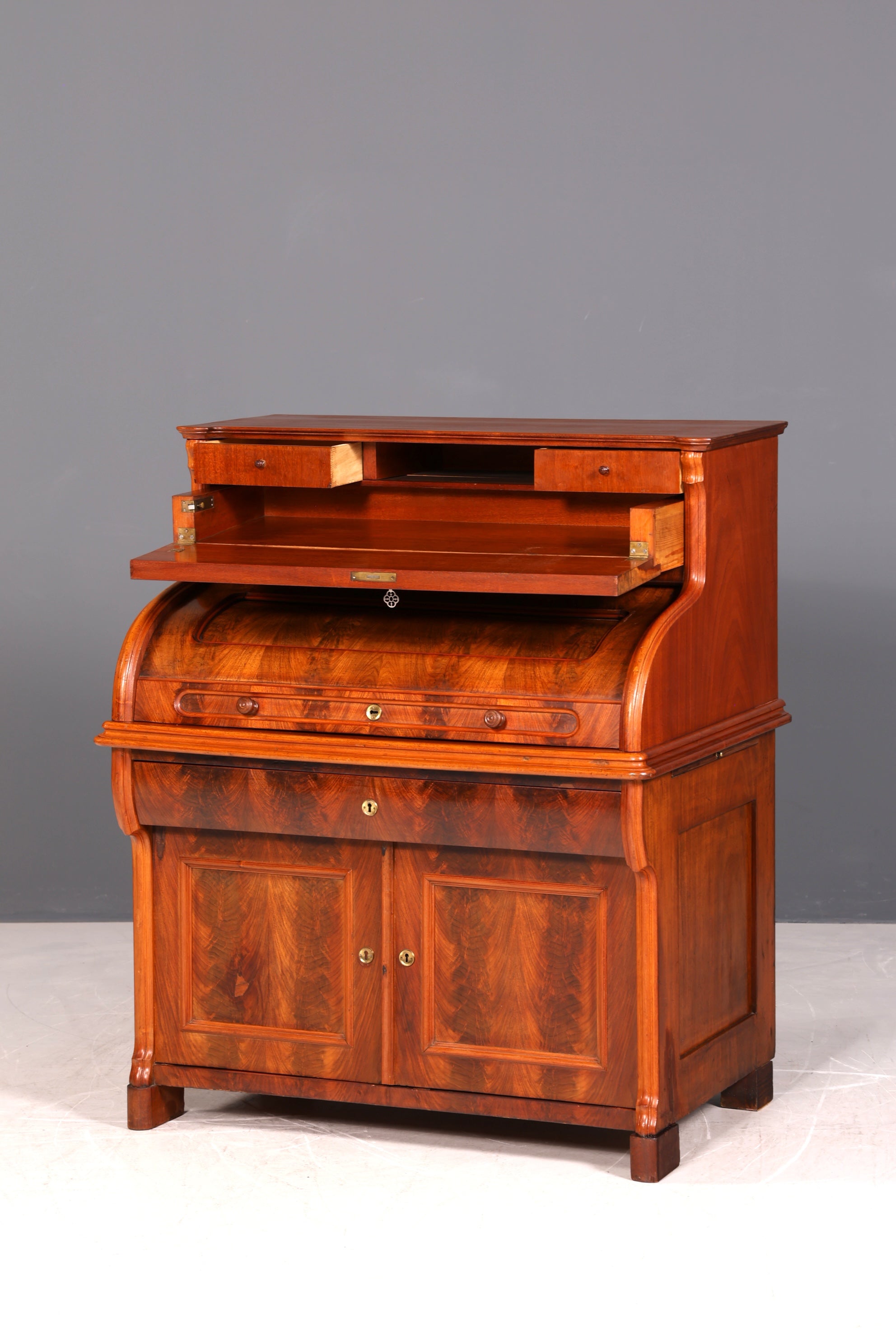 G272 Finish cm Beeindruckender Louis Philippe Sekretär Antik Rollladen Sekretär Schreibtisch Nussbaum Aufsatzsekretär (Kopie)