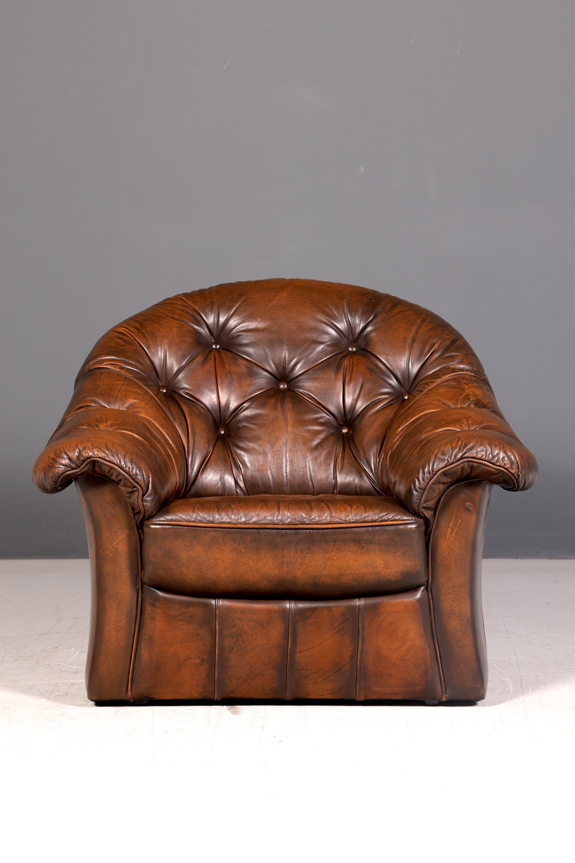 Wunderschöner Chesterfield Sessel mit Hocker Echtleder braun Ledersessel Englisch Vintage