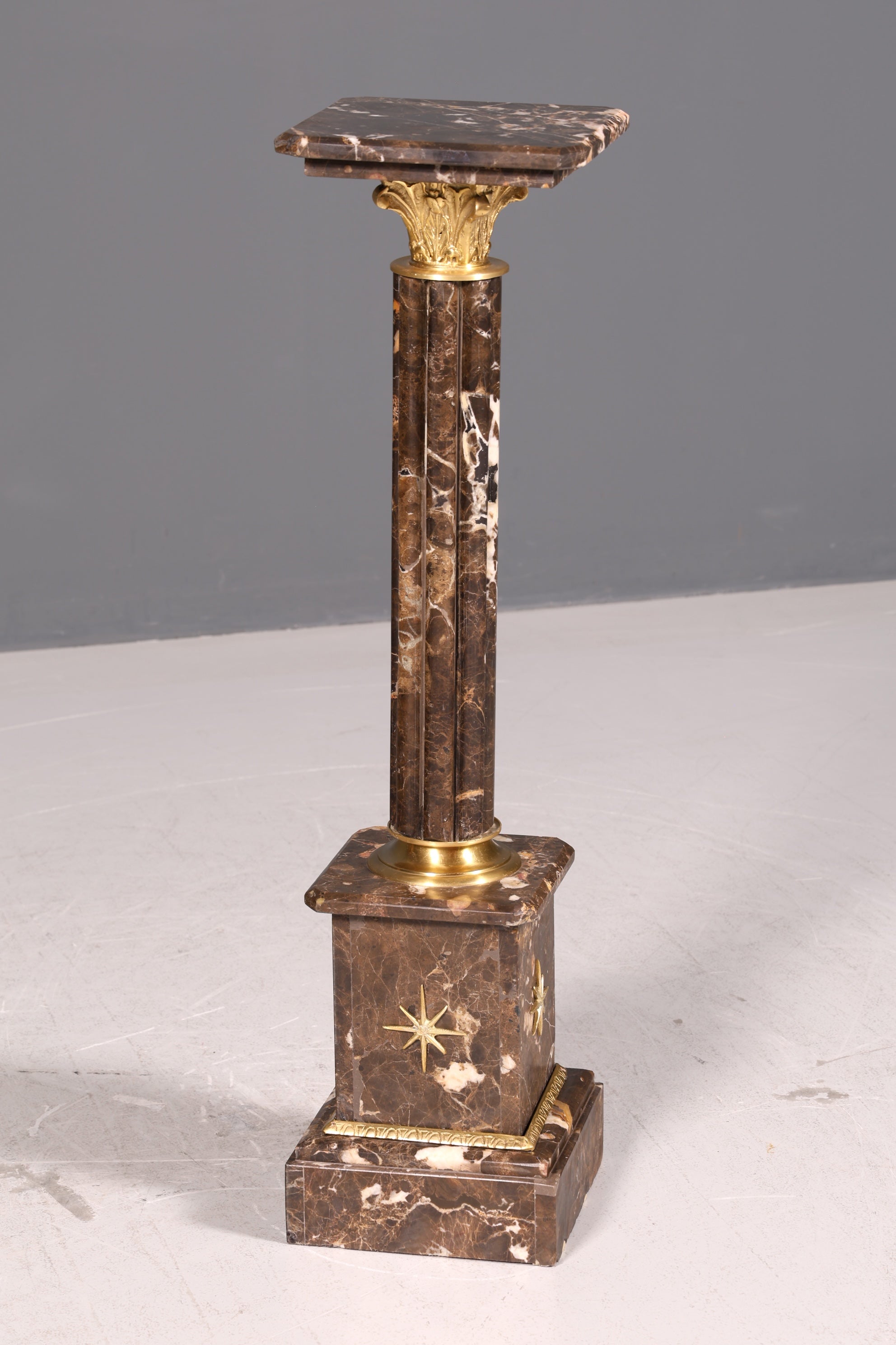 Wunderschöne Barock Stil Säule Louis XV Marmor Blumensäule Naturstein Sockel Ablage