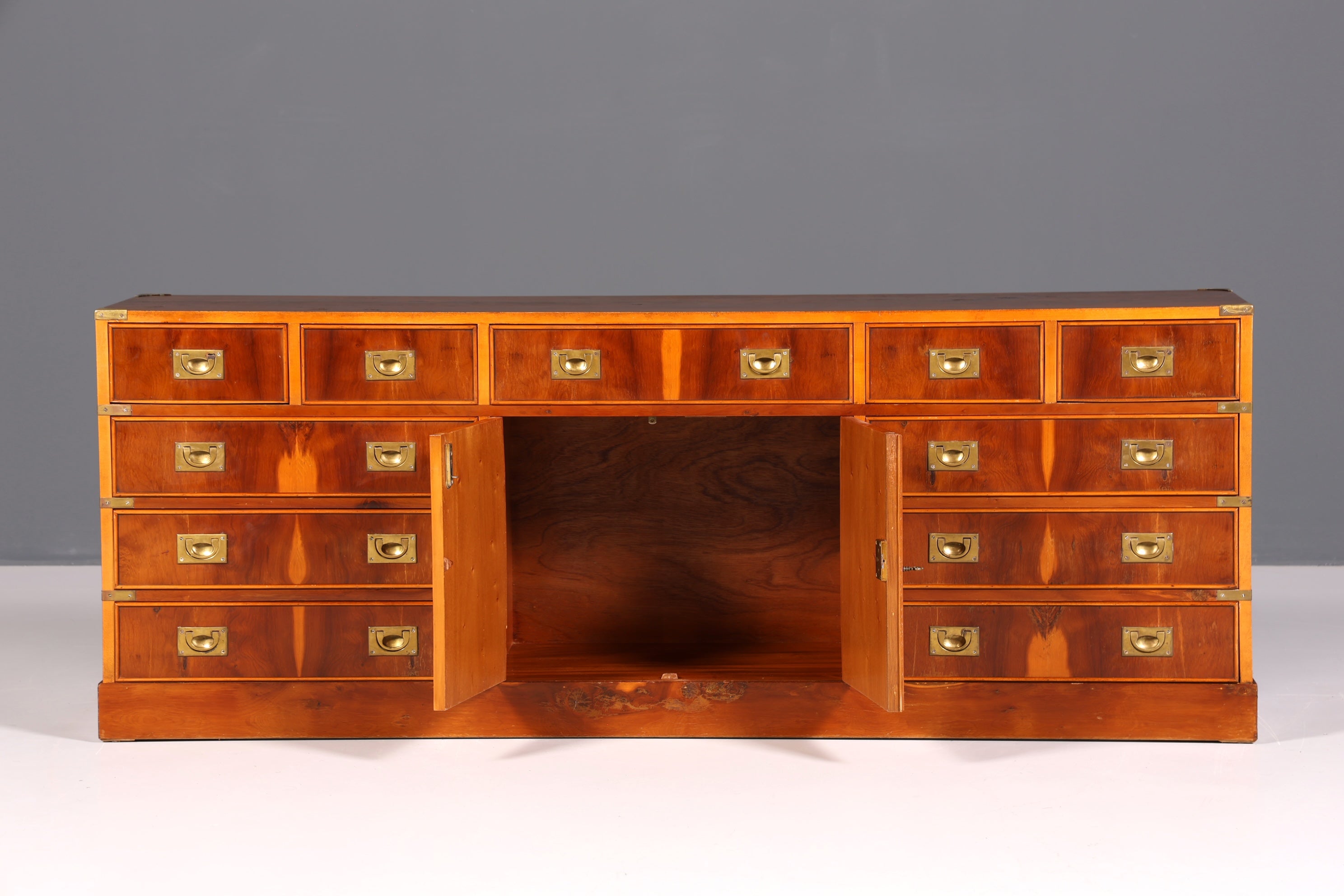 Traumhaftes XXL Maritim Sideboard Englische Schiffs Kommode Englisch Antik Schrank Military Chest