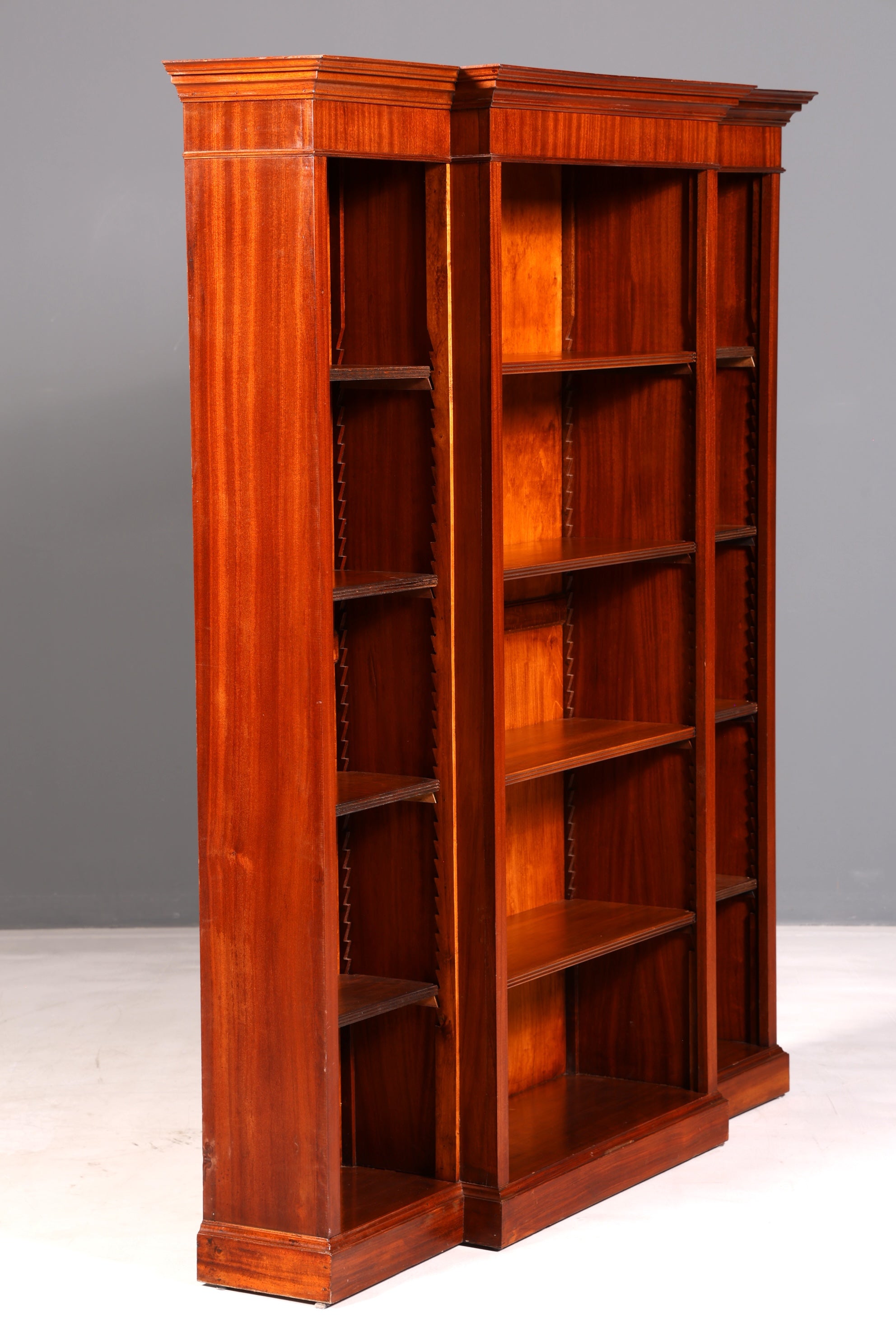 Prachtige XXL Engelse boekenkast Antieke kast Staande boekenkast Bookshelf boekopslag echt hout