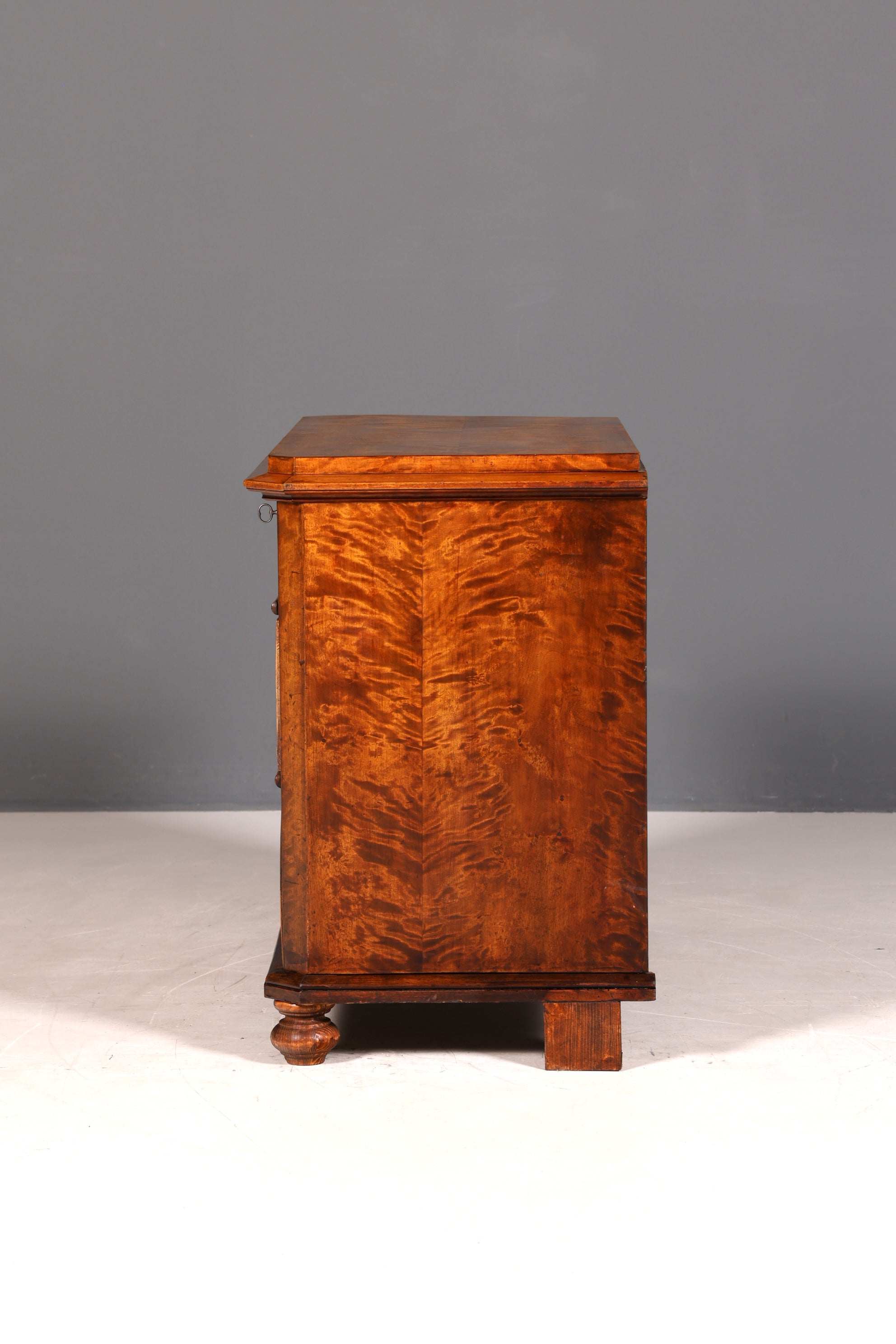 G327 Finish Wunderschöne Gründerzeit Kommode Jugendstil Antik Sideboard Schubladenkommode Wäschekommode (Kopie)