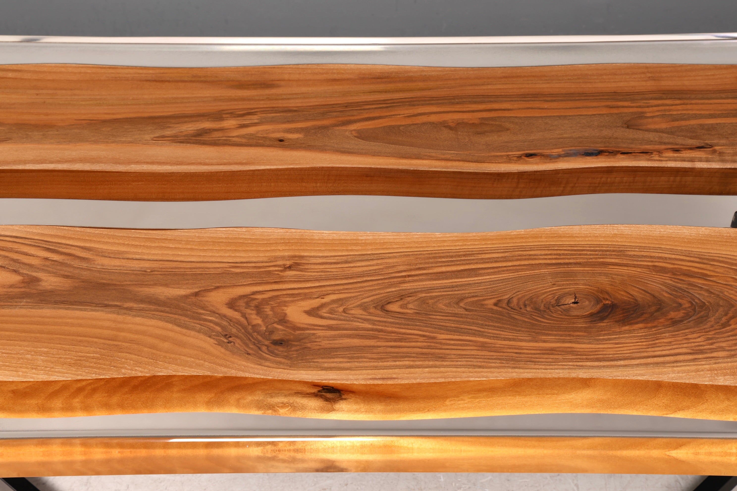 Wunderschöner Epoxidharz Tisch 220-90 cm Epoxy Nussbaum massiv Holz Esszimmer Tisch