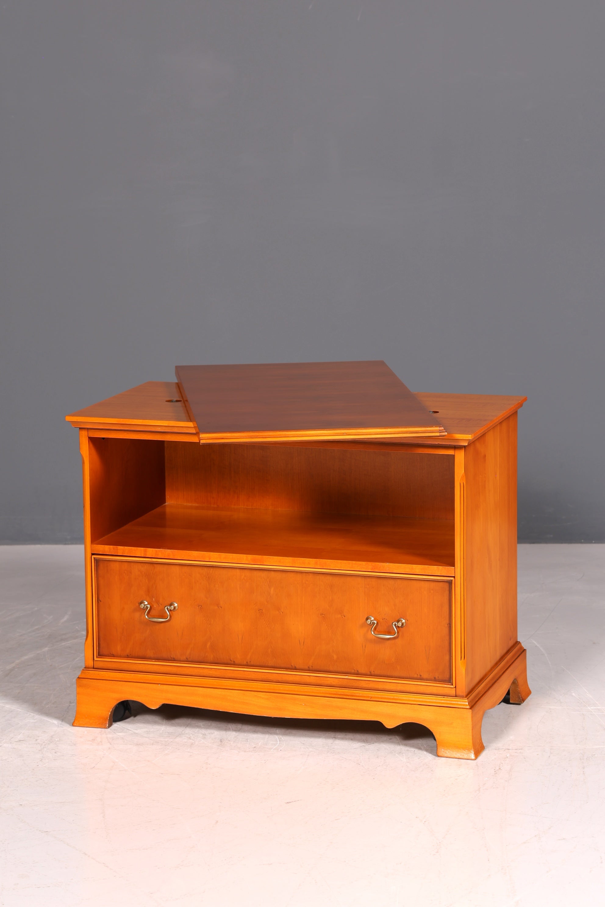 G022 Finish cm Traumhafte Englische Eibe Kommode echt Holz Schrank Antik 60er Jahre Möbel