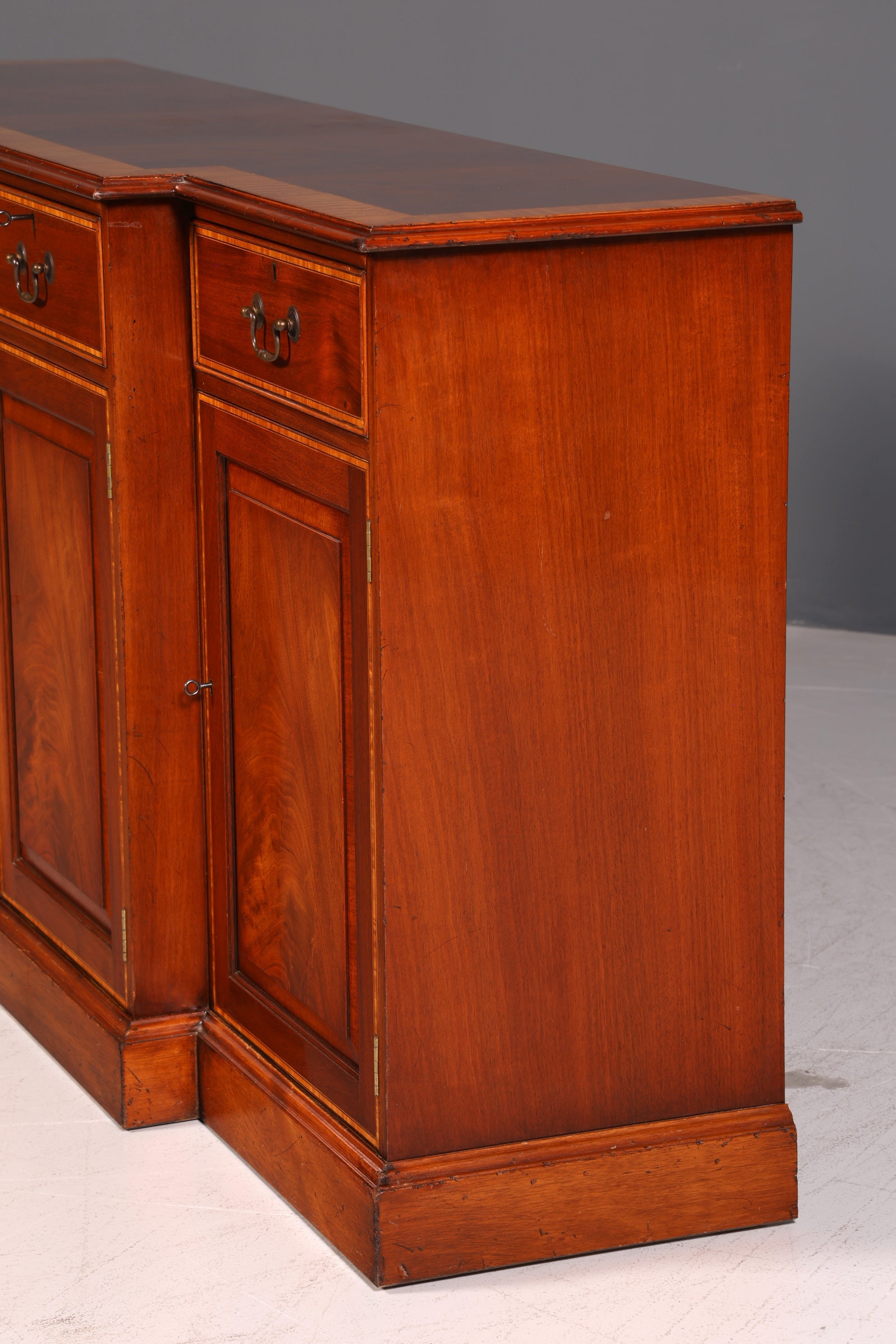 Wunderschönes Englisches Sideboard Mahagoni Schrank 60er Buffetschrank Kommode Anrichte Vintage