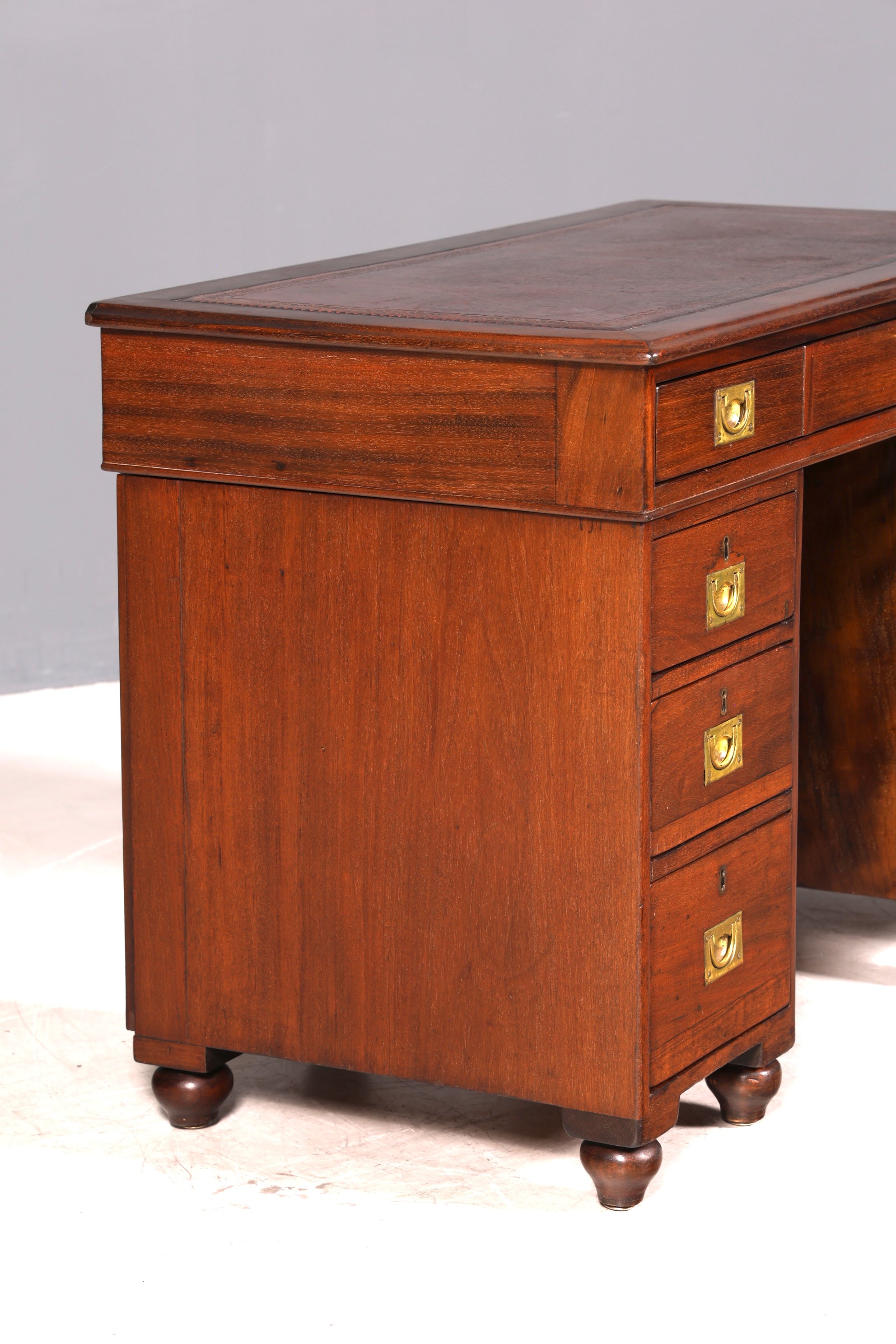 Edler Englischer Military Chest Schreibtisch Maritim Bürotisch Lederauflage Office Desk