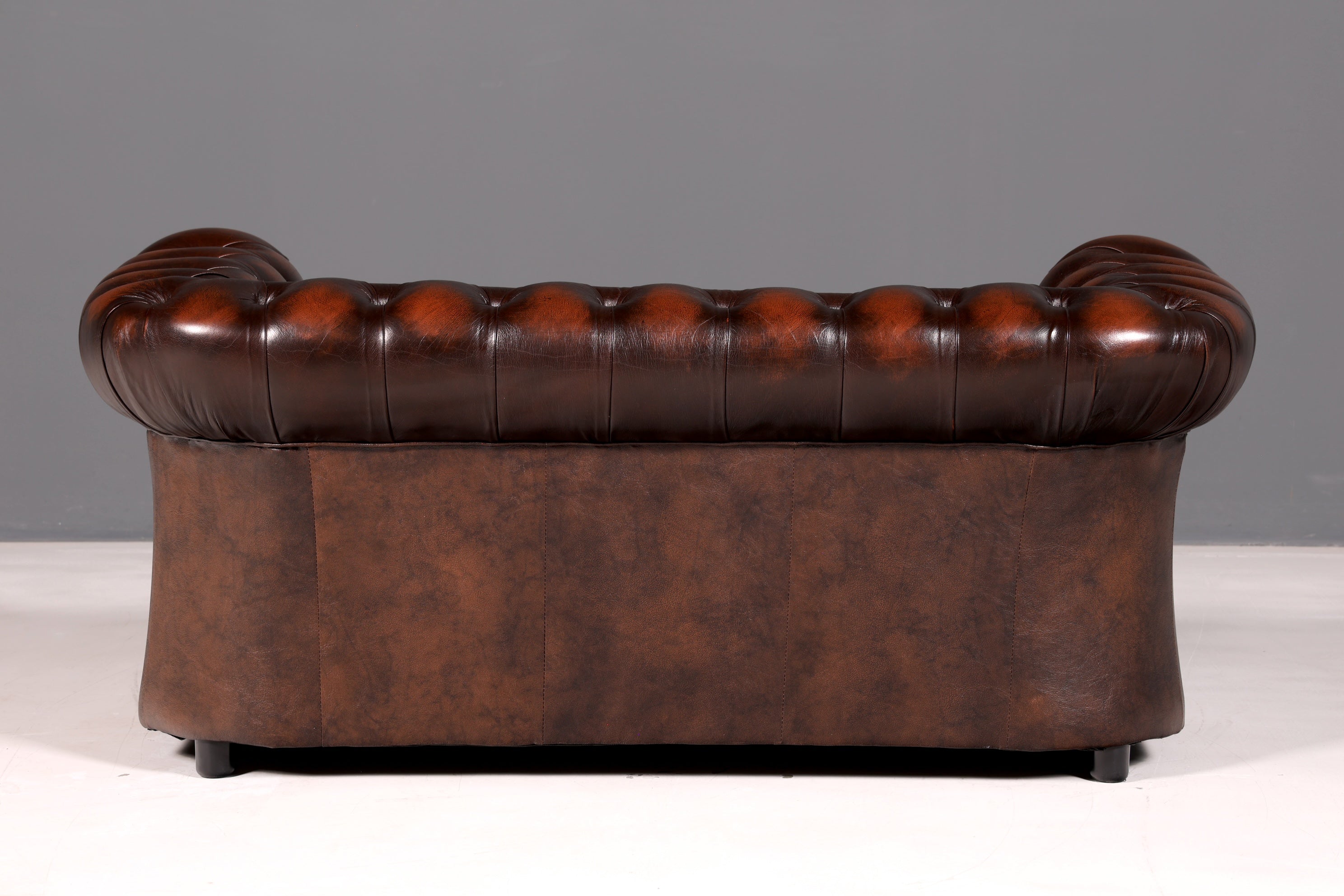 Wunderschönes Original Centurion Chesterfield Sofa 2-Sitzer Couch England echt Leder Polstersofa Ledersofa