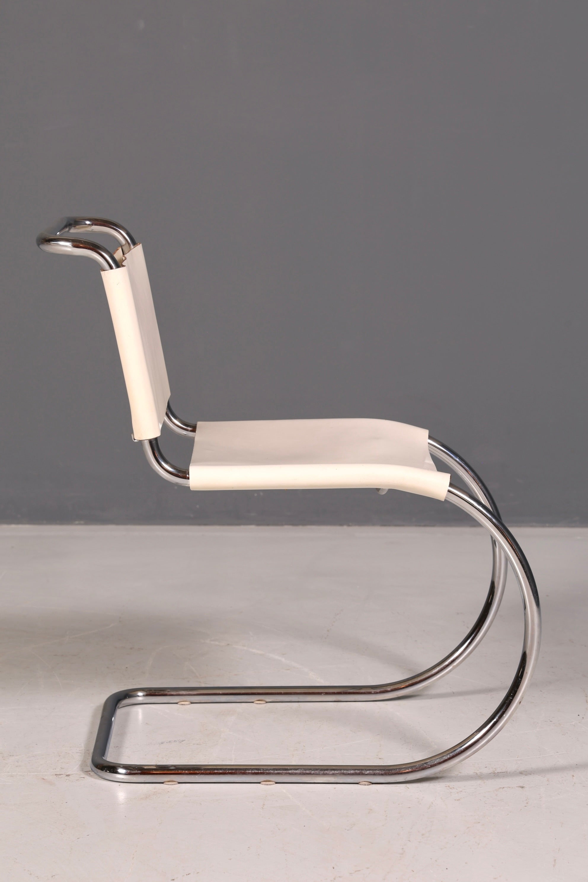 Edler Original Knoll International Freischwinger Stuhl MR Chair Mies van der Rohe Chrom Leder Weiß Bauhaus Designklassiker Sekretär Stuhl Esszimmer Stuhl 2 von 2