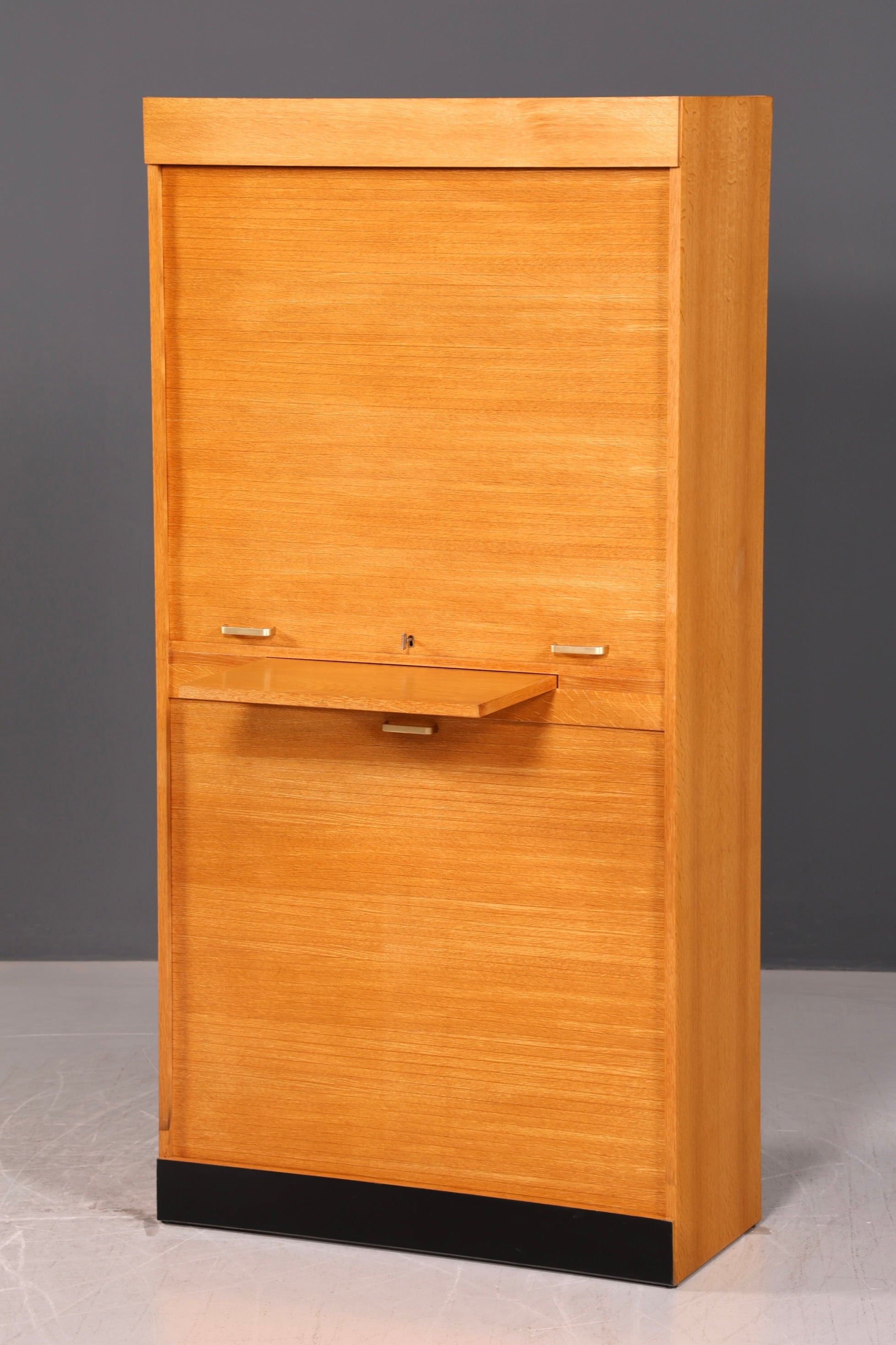 Stilvoller Mid Century Rollladenschrank Bauhaus Apothekerschrank Art Deco Büro Aktenschrank