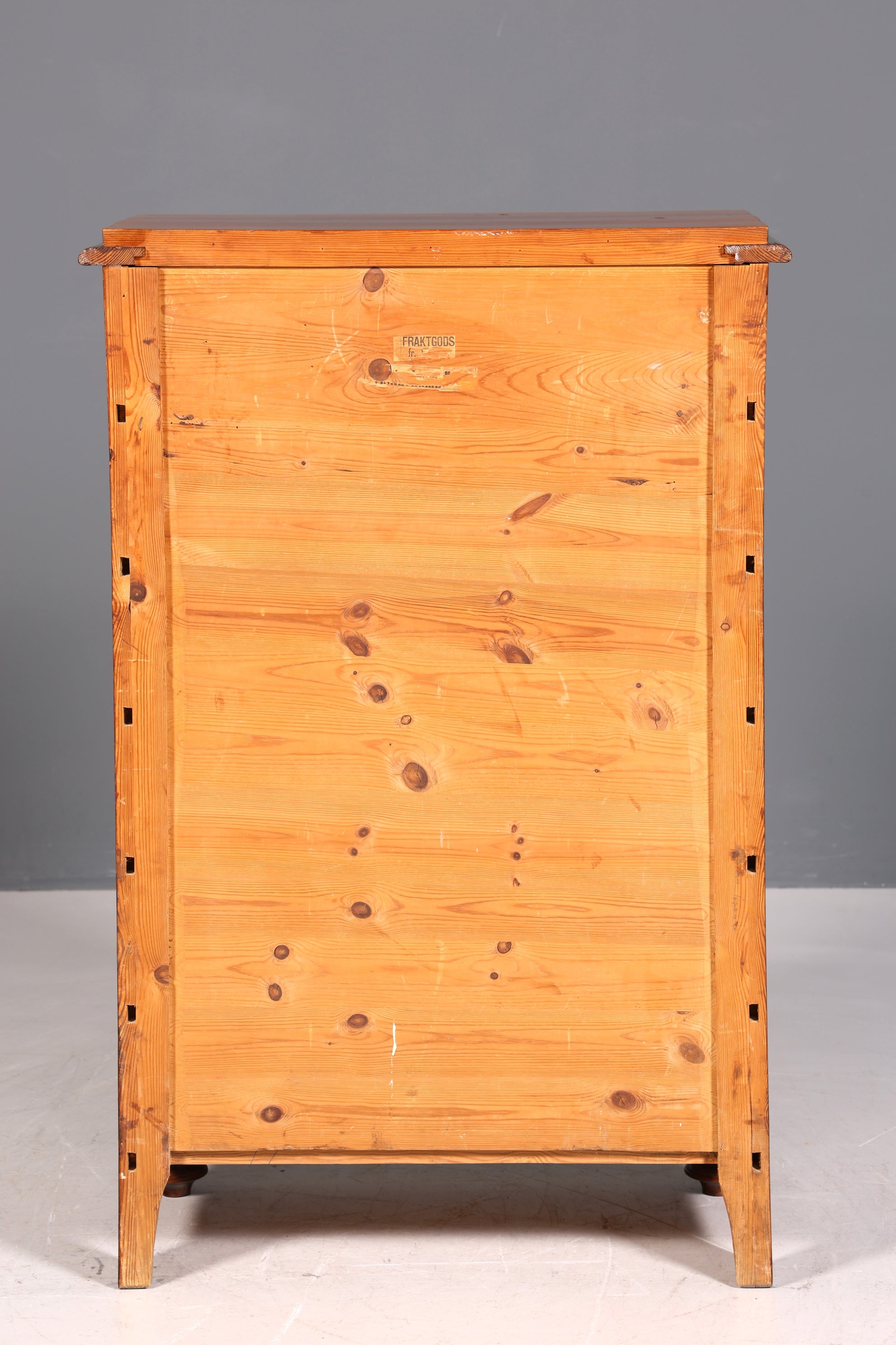 Stylish Gründerzeit chest of drawers circa 1890, Art Nouveau vertiko, antique chiffonier, linen chest