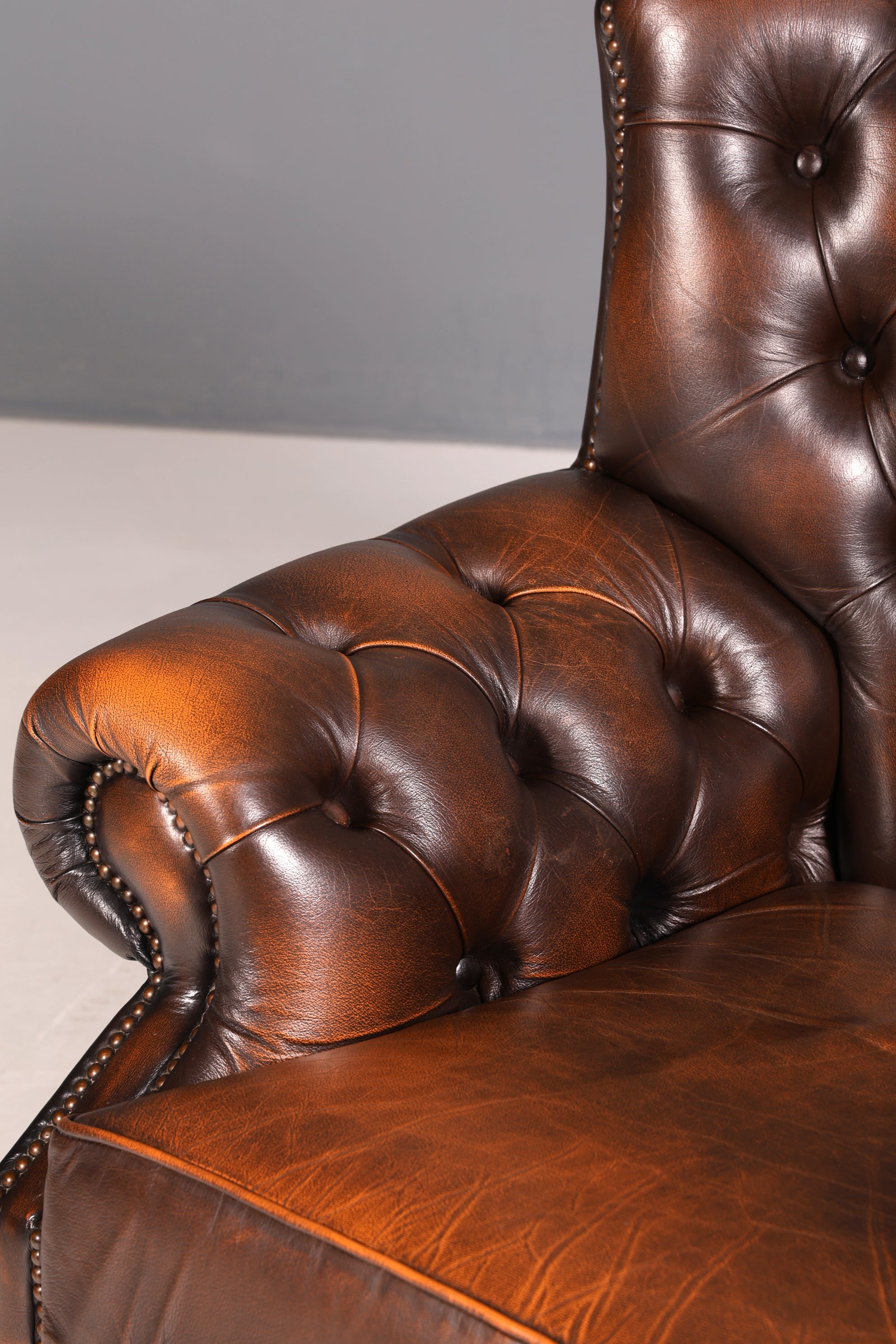 G102 Finish Original Chesterfield Ohrenbacken Sessel Englisch Leder Herrensessel UK Armlehnsessel