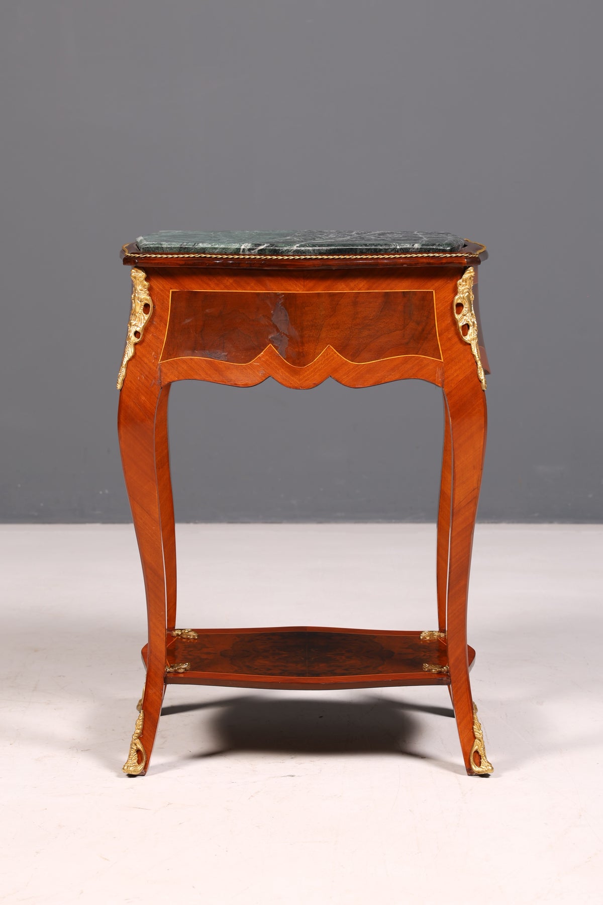 Prachtige Louis XV-bijzettafel in barokstijl, marmeren commode en telefoontafel