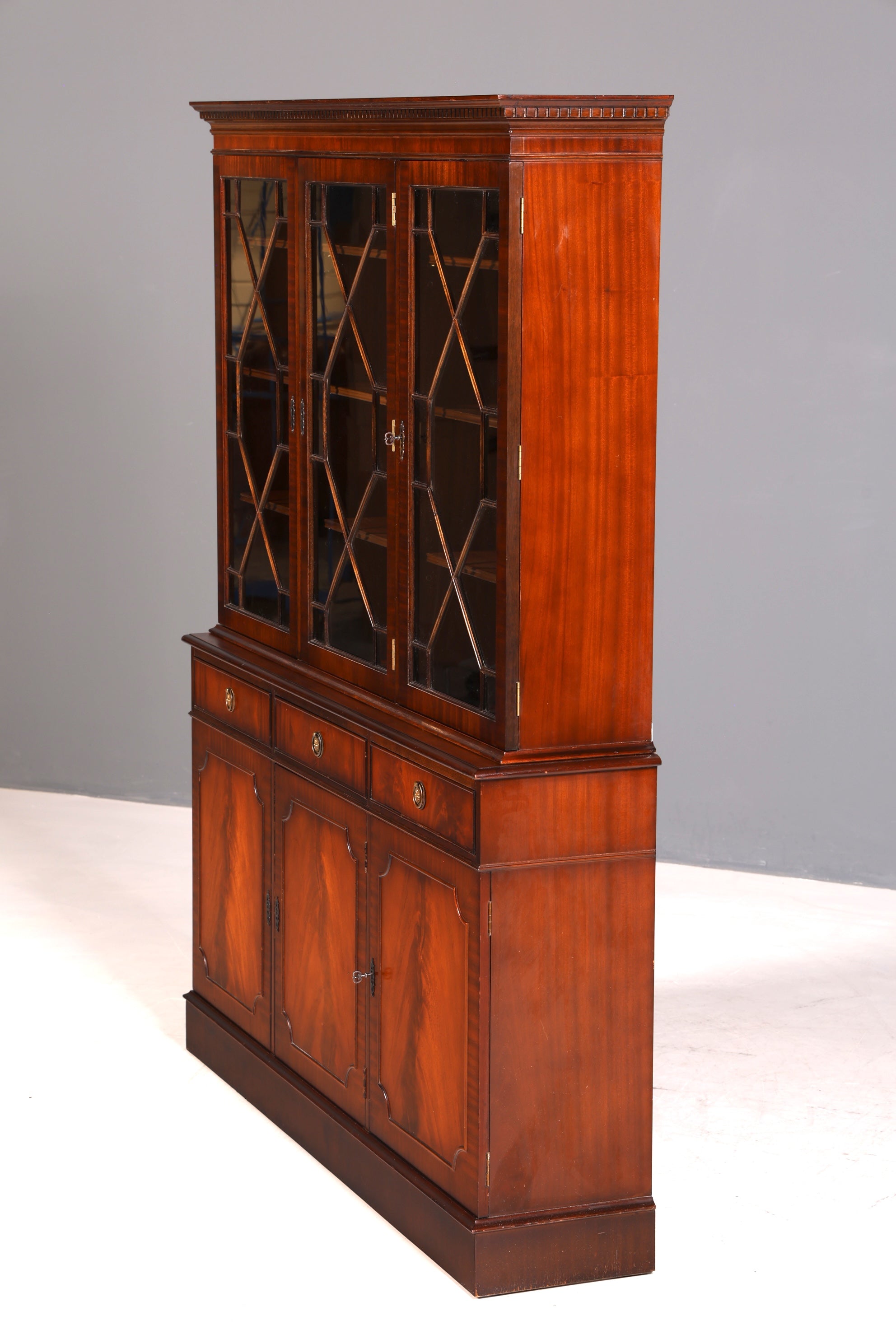 Wunderschöne Englische Vitrine Bibliothek Bücherschrank UK Buffet Schrank 60s Jahre