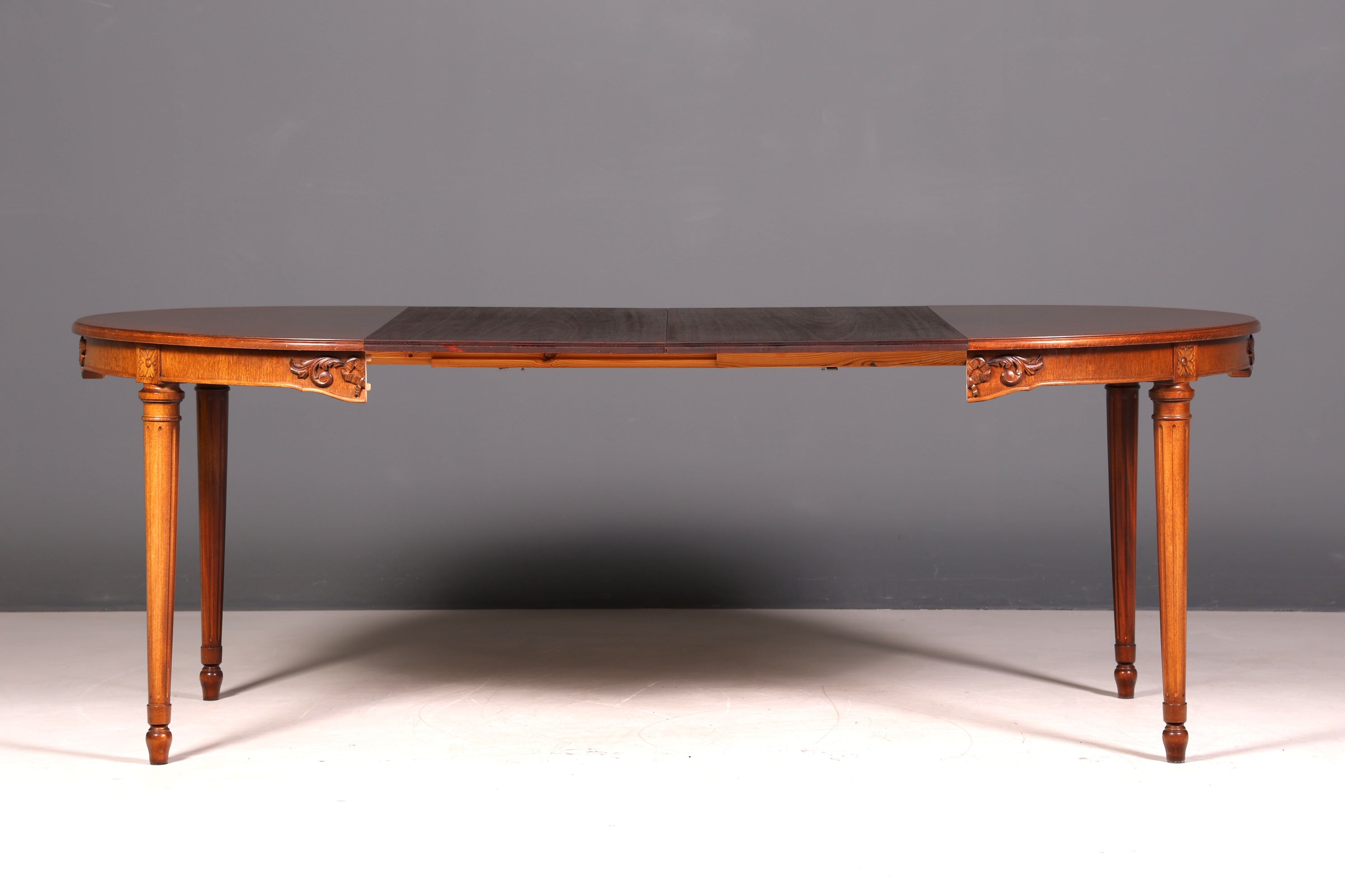 Stilvoller Tisch im Gustavianischer Stil Küchentisch ausziehbar Antik Stil Esszimmer Tisch