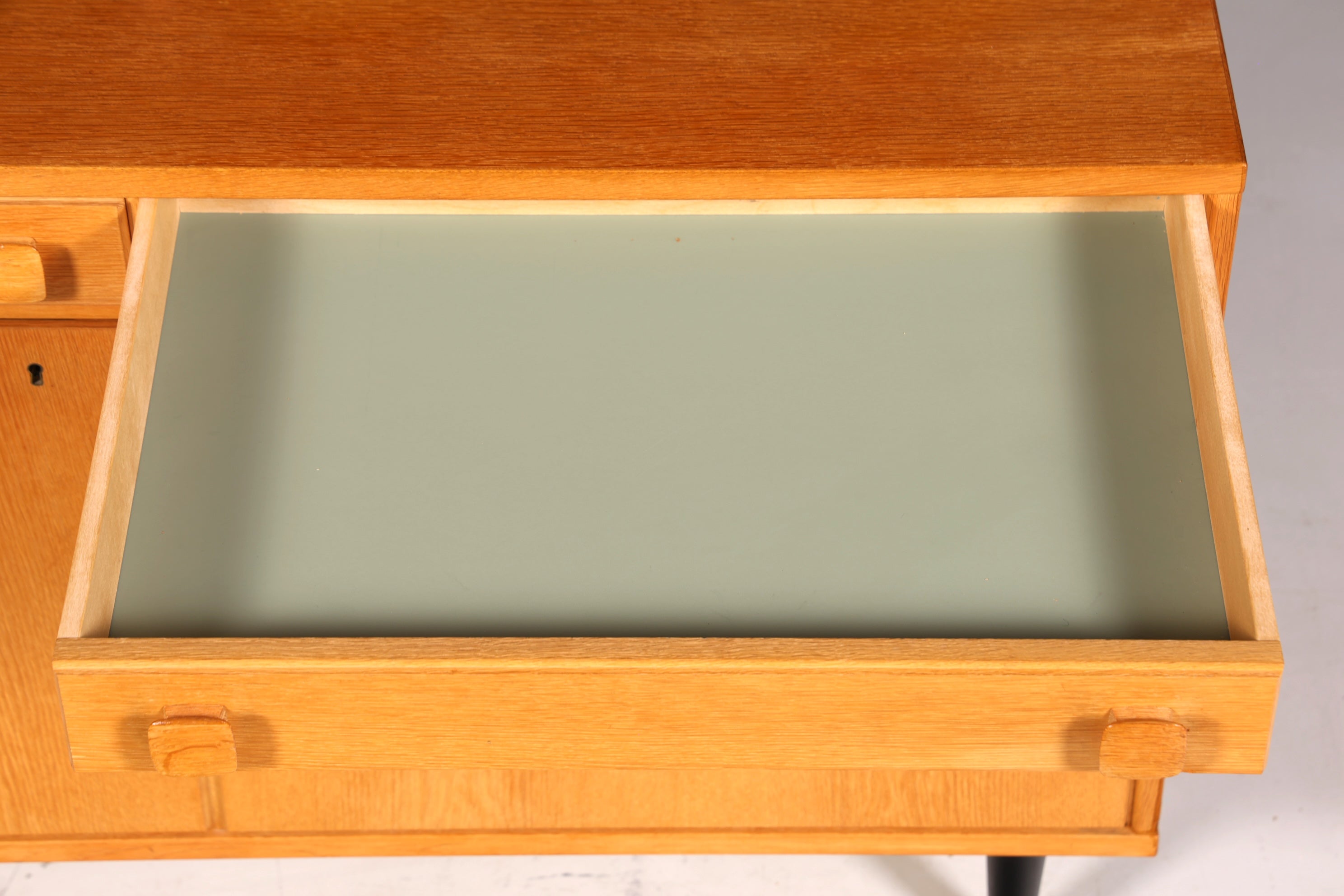 F894 Finish Traumhaftes Mid Century Regal echt Holz Schrank Danish Design Retro Kommode Vintage Bücherregal 60er Jahre