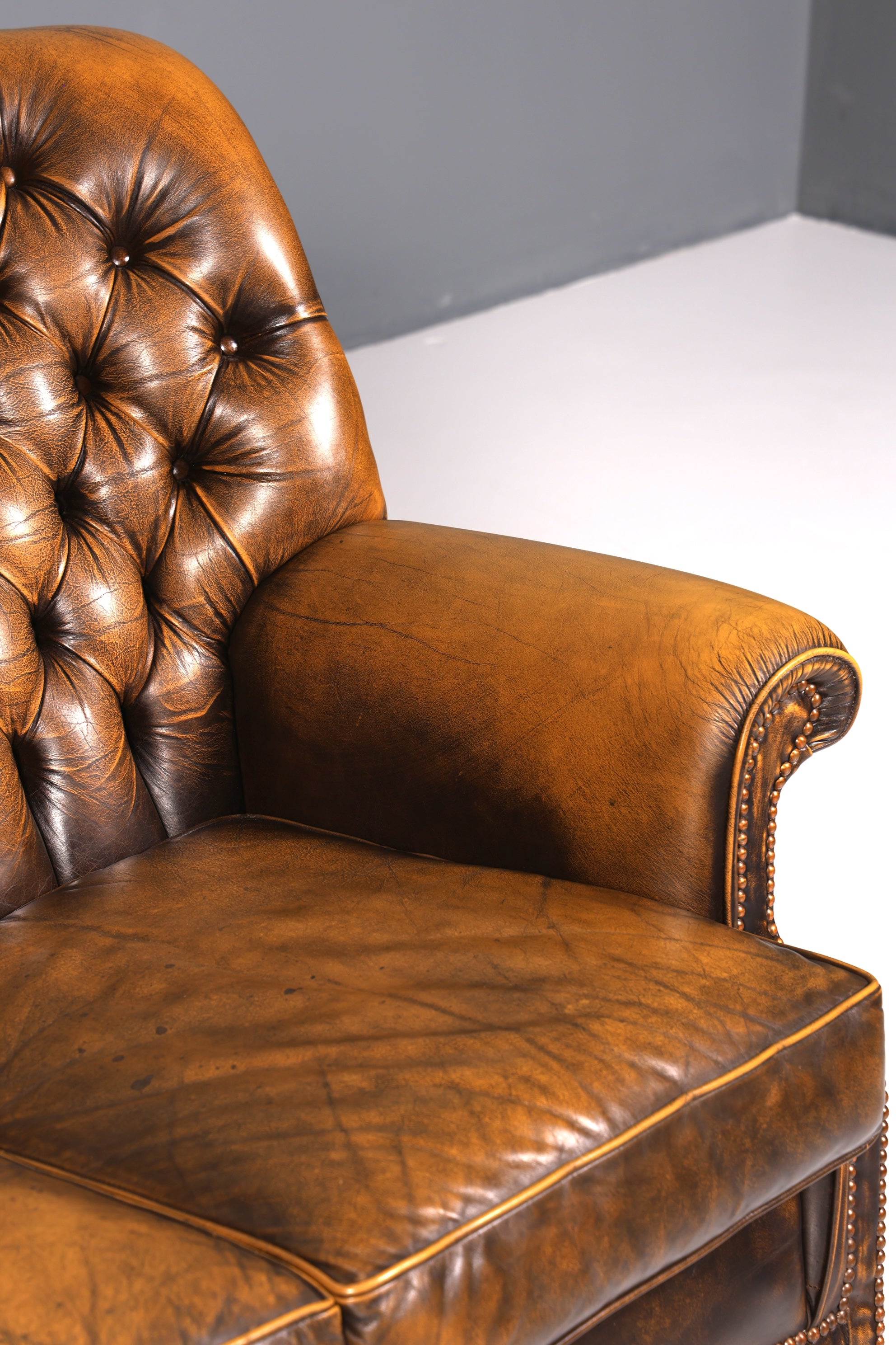 Stilvolles Original Chesterfield Sofa 3-Sitzer Couch England Polstersofa