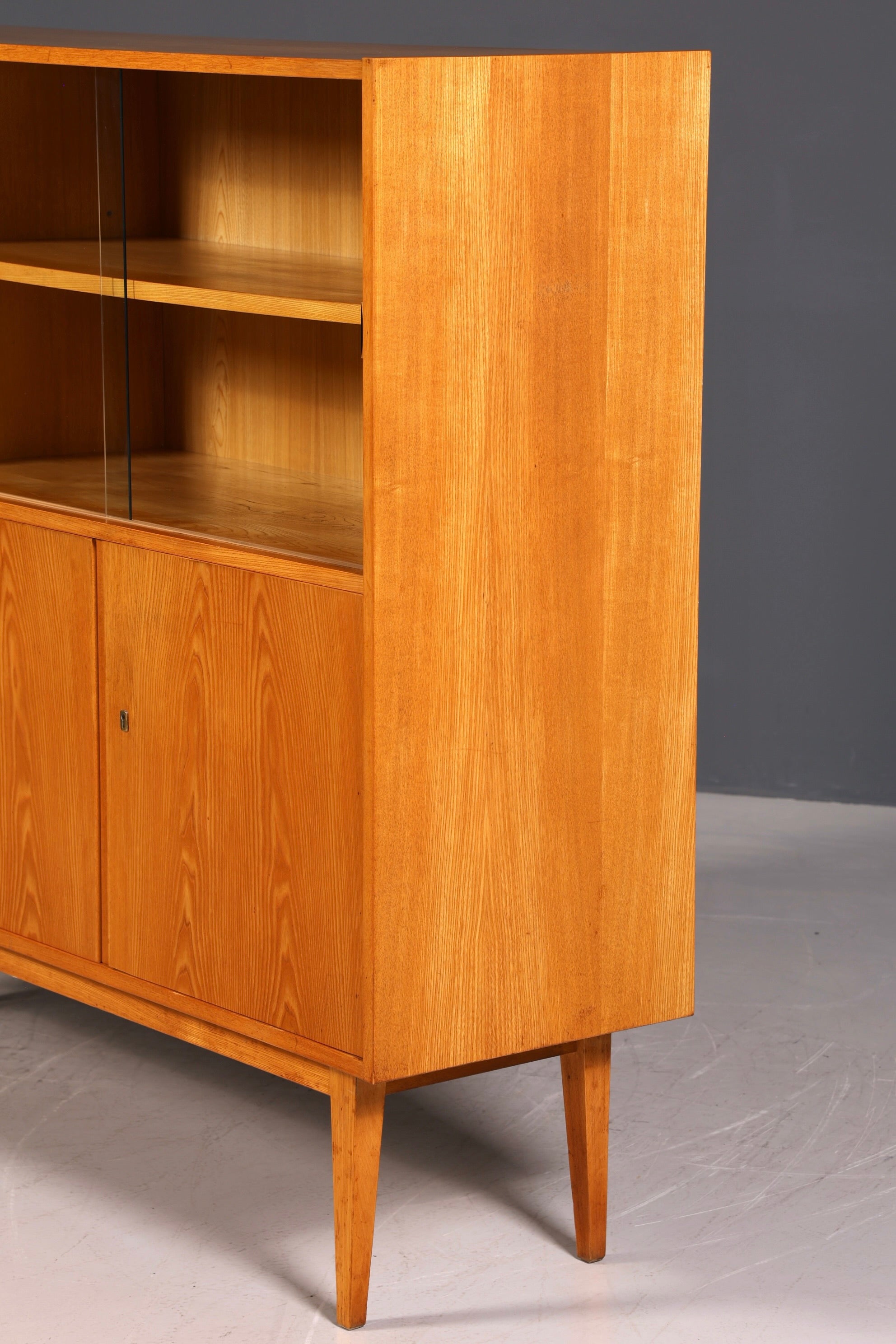 G246 Finish Traumhafter Mid Century Highboard Retro Vitrine 60er Jahre Schrank Kommode (Kopie)