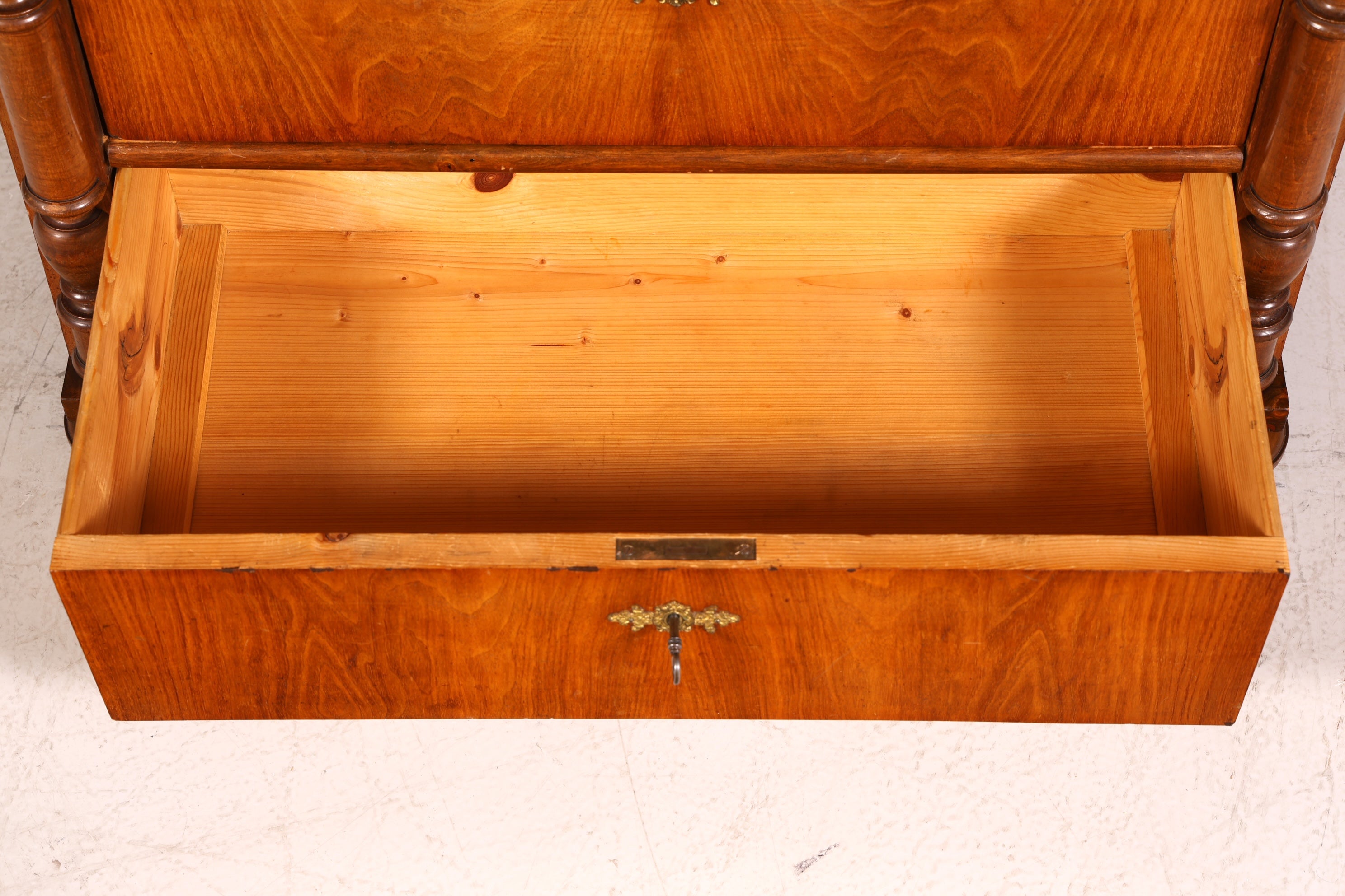 G020 Finish cm Wunderschöne Gründerzeit Kommode Jugendstil Vertiko Schubladenkommode Antik Wäschekommode