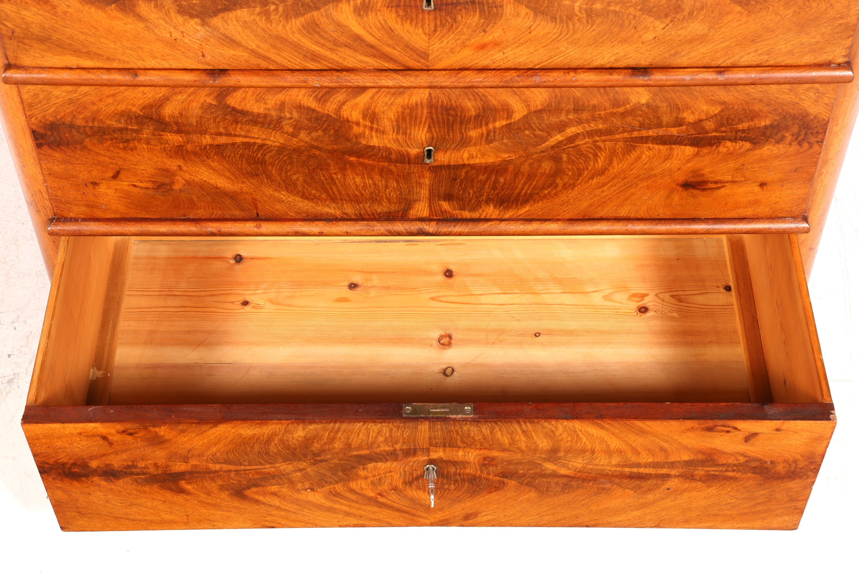 Dreamlike Biedermeier Louis Philippe antique chest of drawers, linen chest