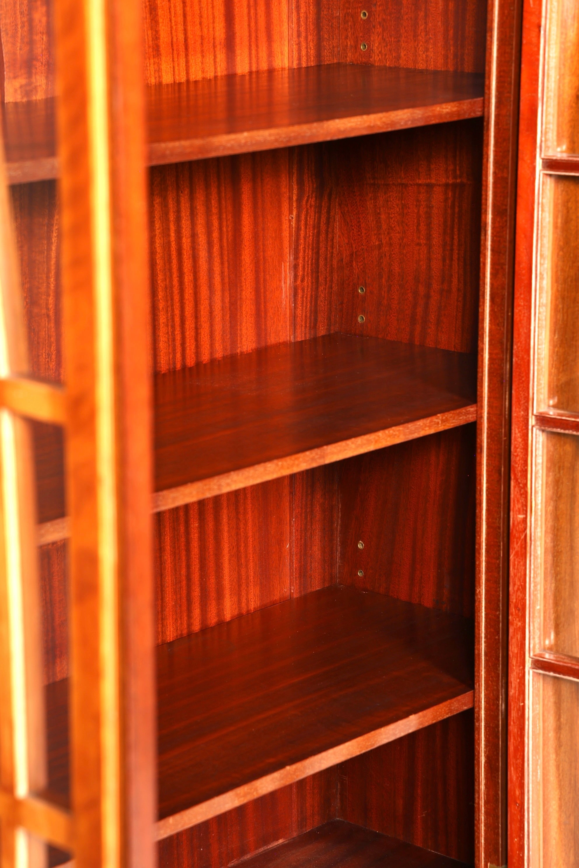 Seltene Original Jugendstil Vitrine Nussbaum massiv Holz Art Deco Antik Schrank Bücherschrank Glasvitrine Vintage