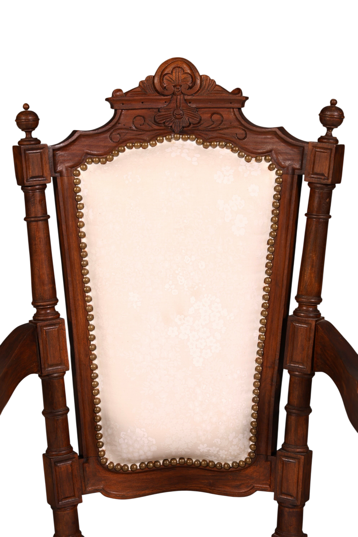 Hauptstadt Möblerei Neorenaissance Armlehnstuhl aus Holz mit aufwendigen Schnitzereien und hellem Polsterbezug