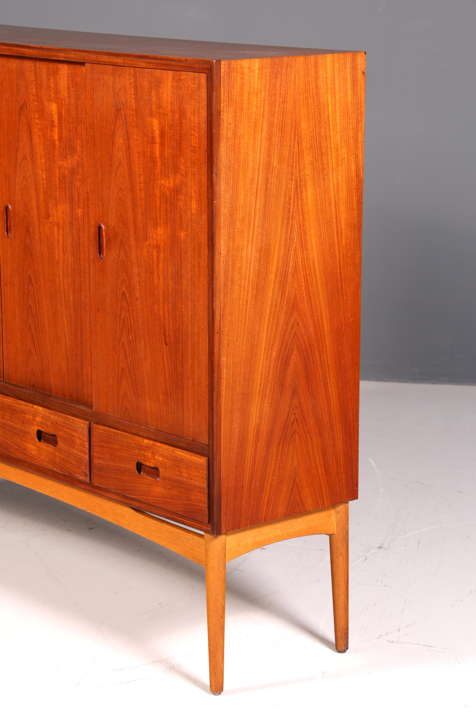 Wunderschönes Mid Century Highboard Vintage Schrank Retro Sideboard Danish Design Teak Holz Kommode