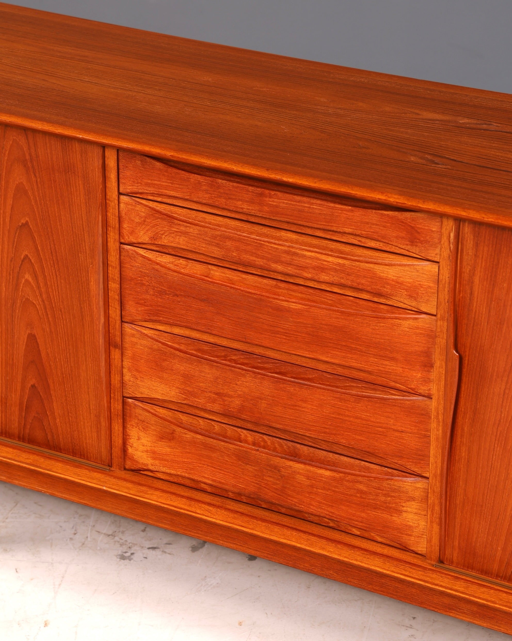 Prachtig Dyrlund-dressoir van teak, Deens mid-centurydesign, vintage kast en commode
